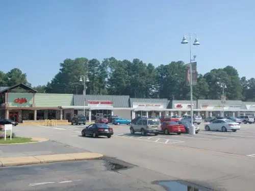 Battlefield Blvd. Laundry Land Laundromat - Image 3
