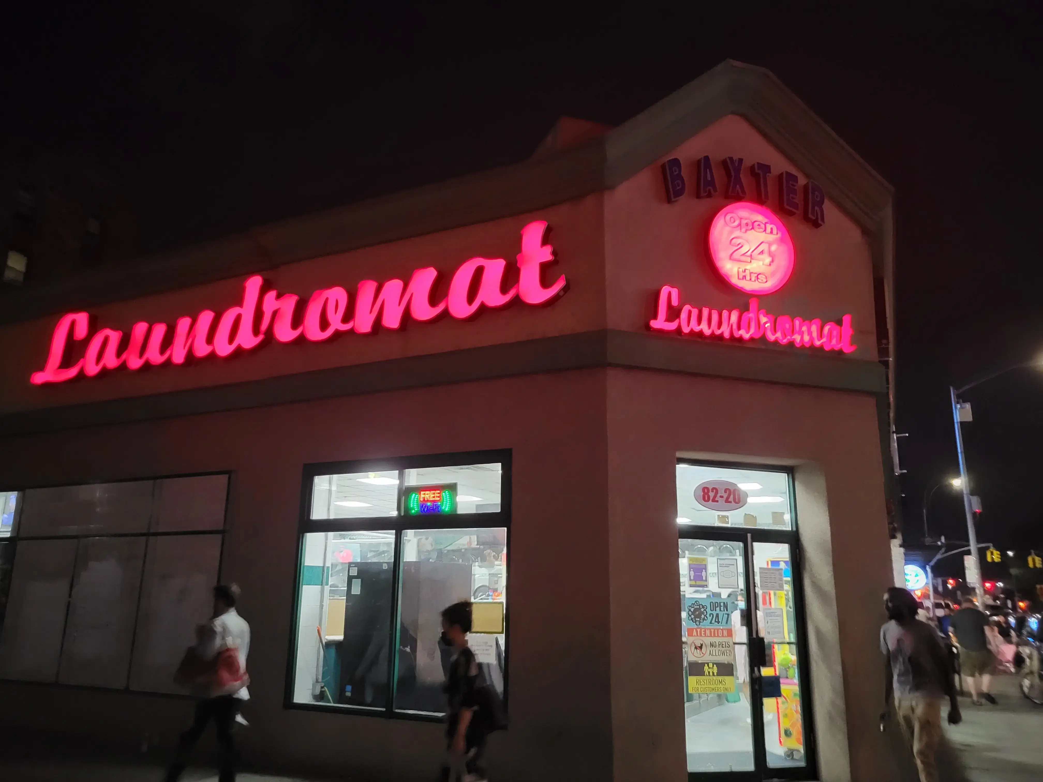Baxter MegaWash Laundromat - Image 12