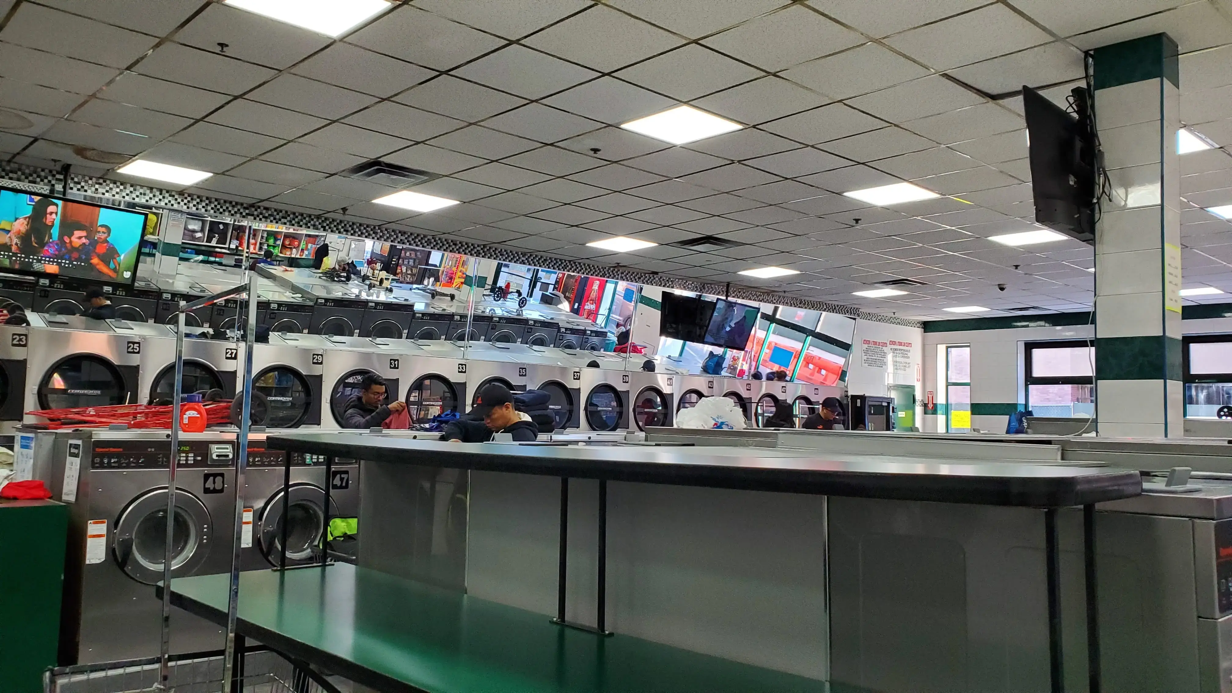 Baxter MegaWash Laundromat thumbnail 16
