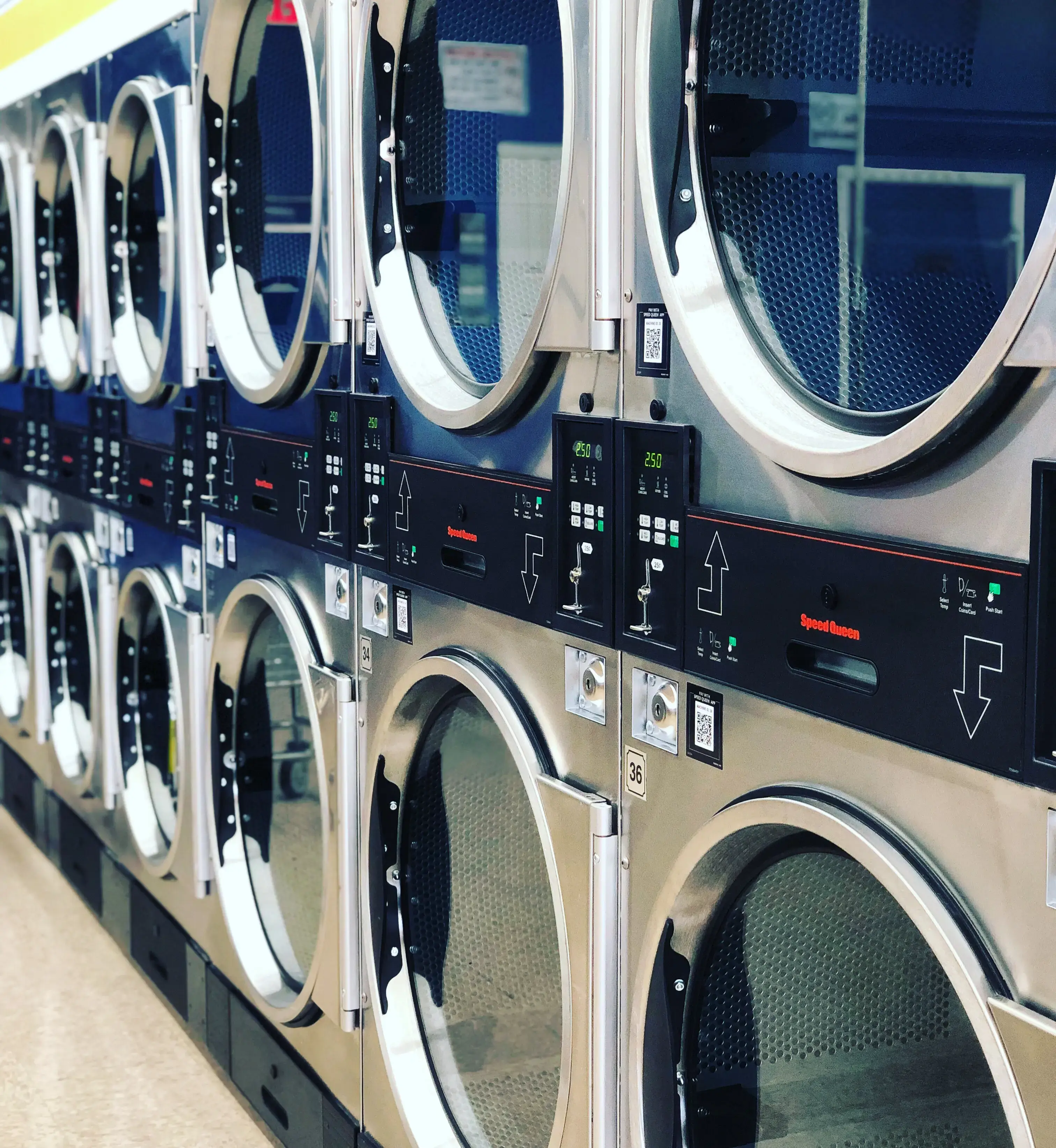 Bay Laundromat - Image 20