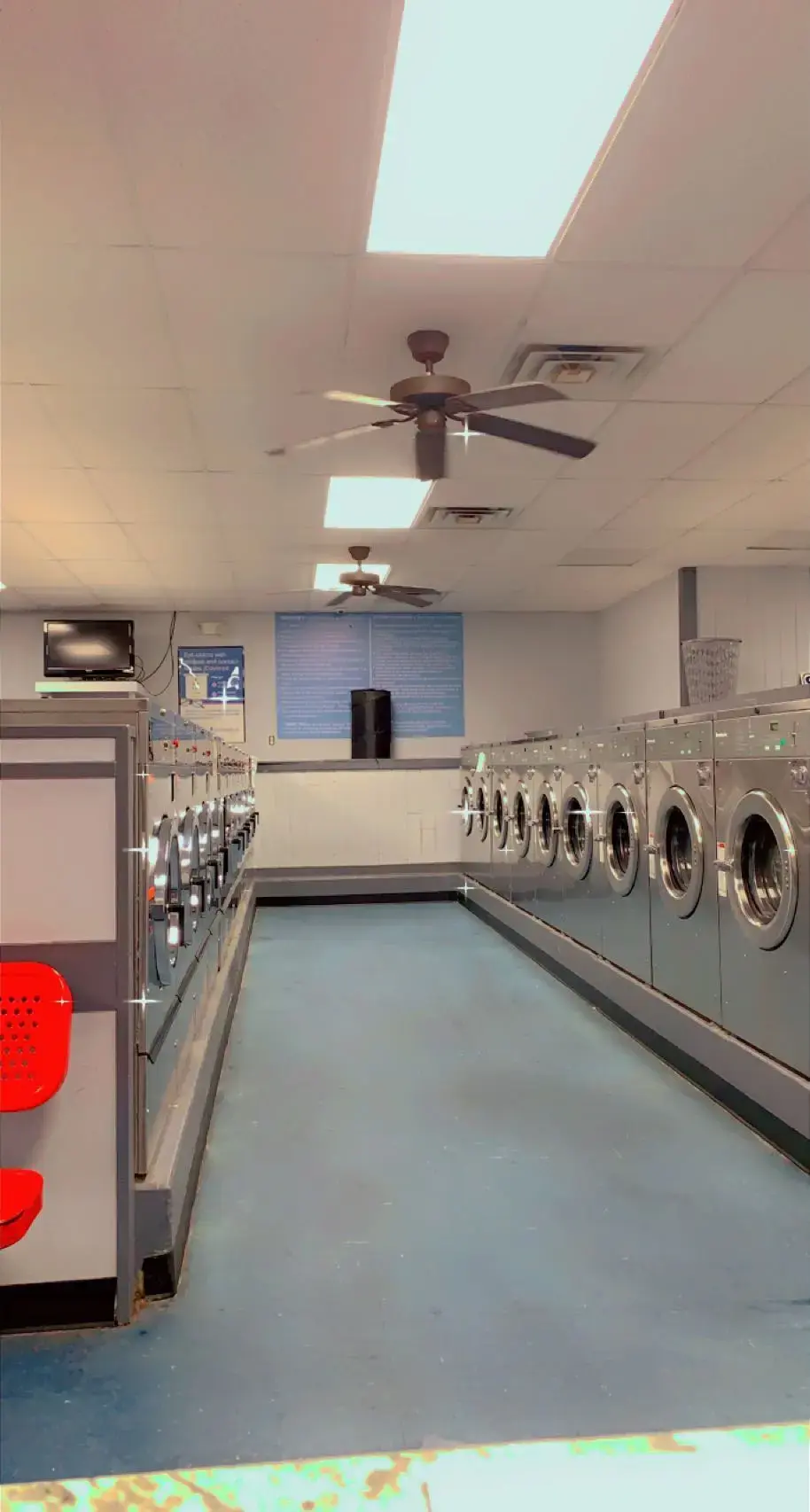 Bay Ridge Laundromat - Image 11