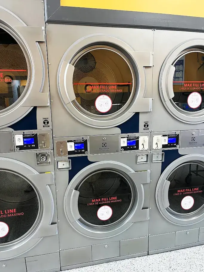 Bayshore Gardens Laundromat thumbnail 3