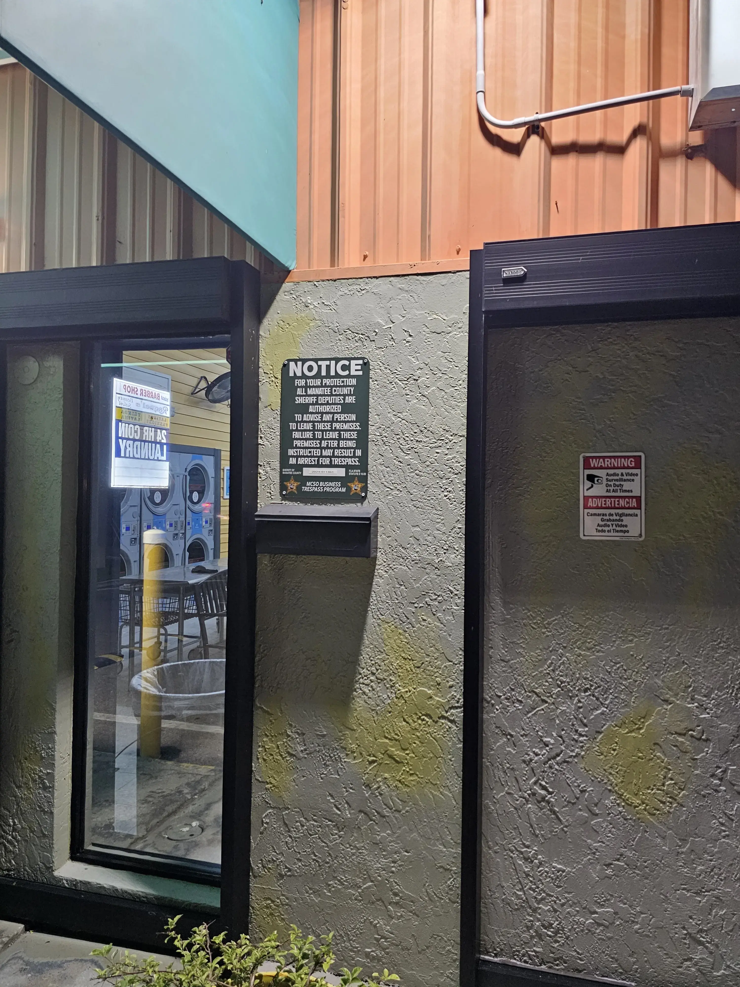 Bayshore Gardens Laundromat thumbnail 16