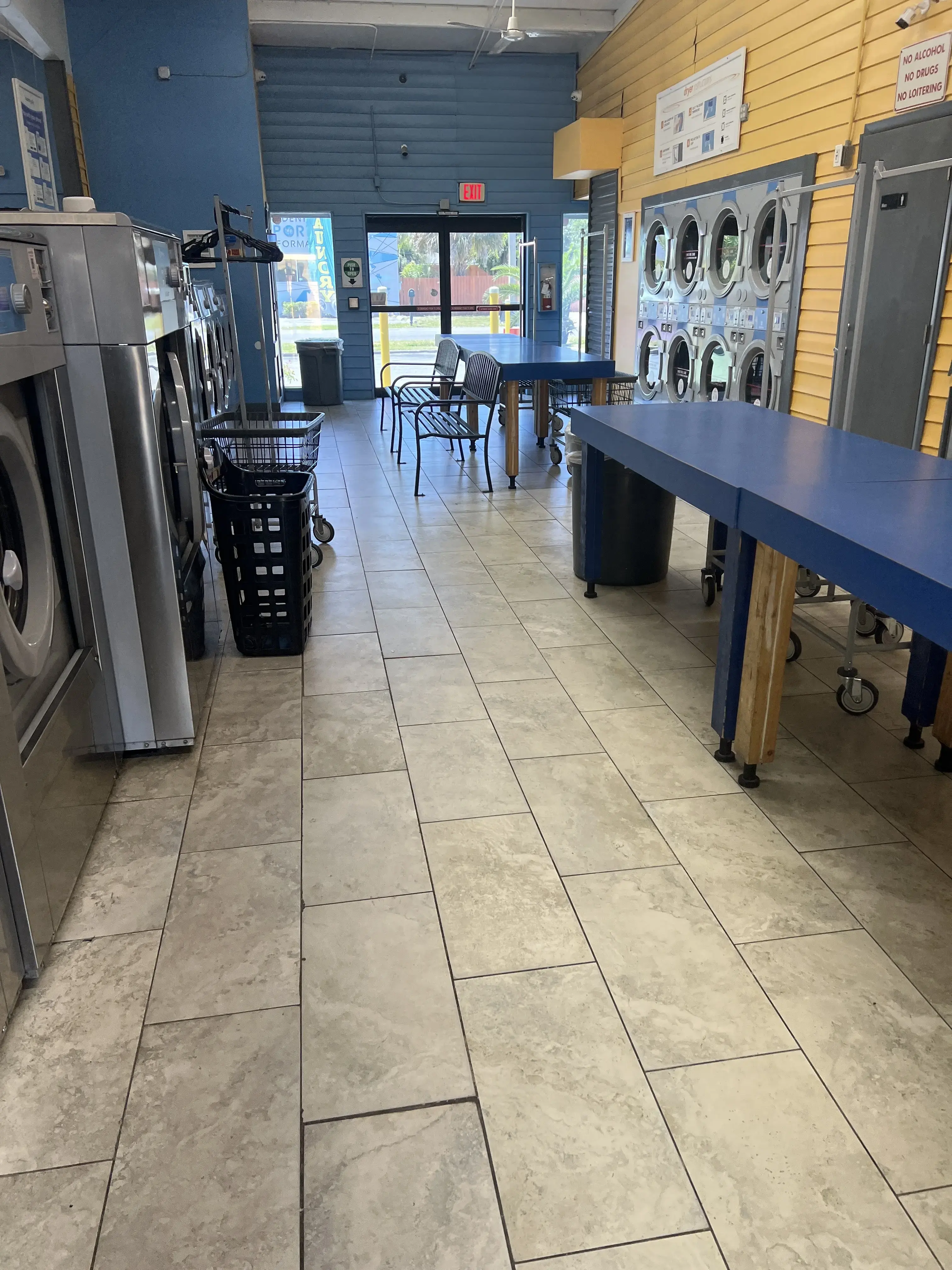 Bayshore Gardens Laundromat thumbnail 19
