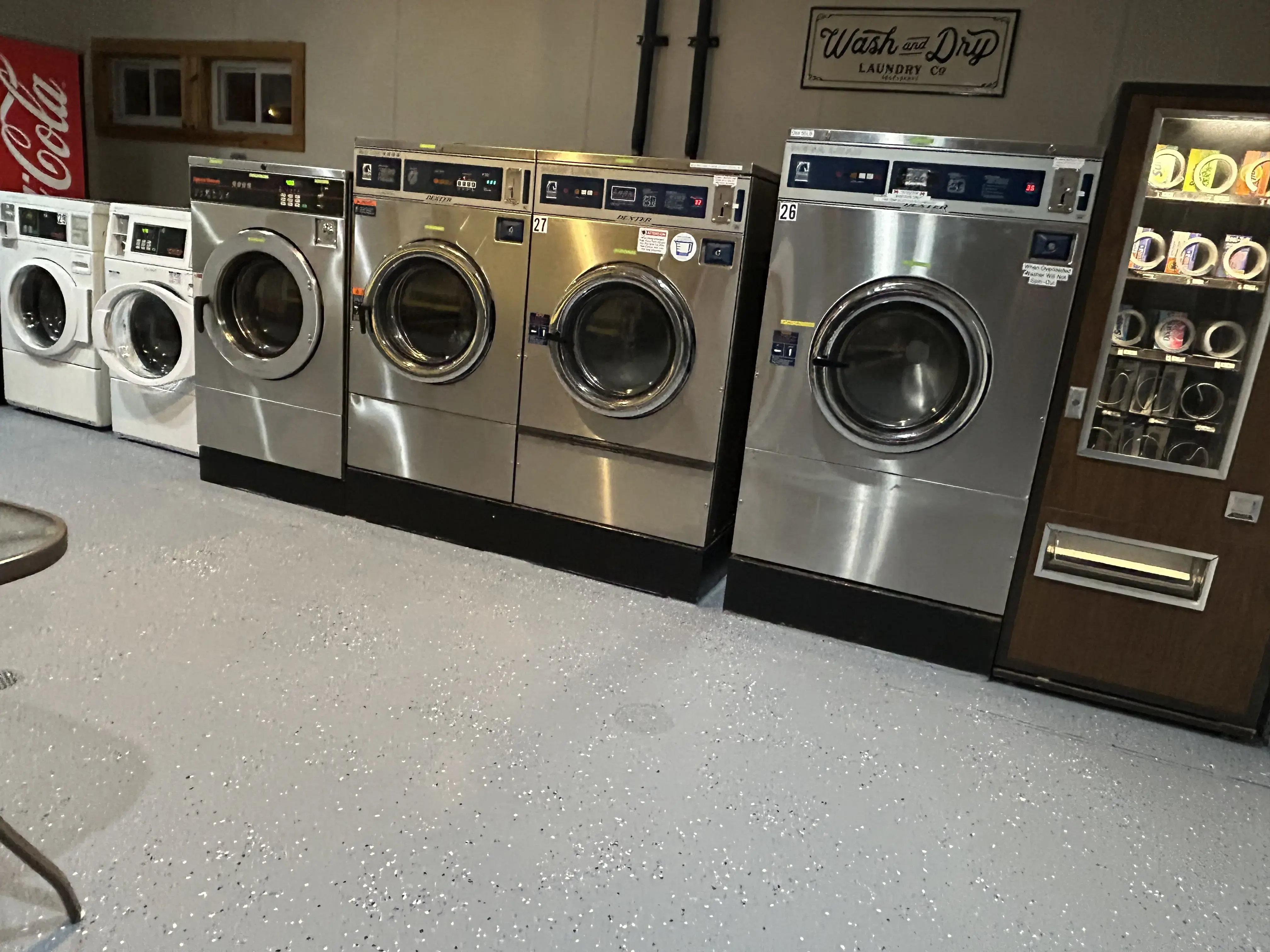 Bayside Coin Laundry - Image 2