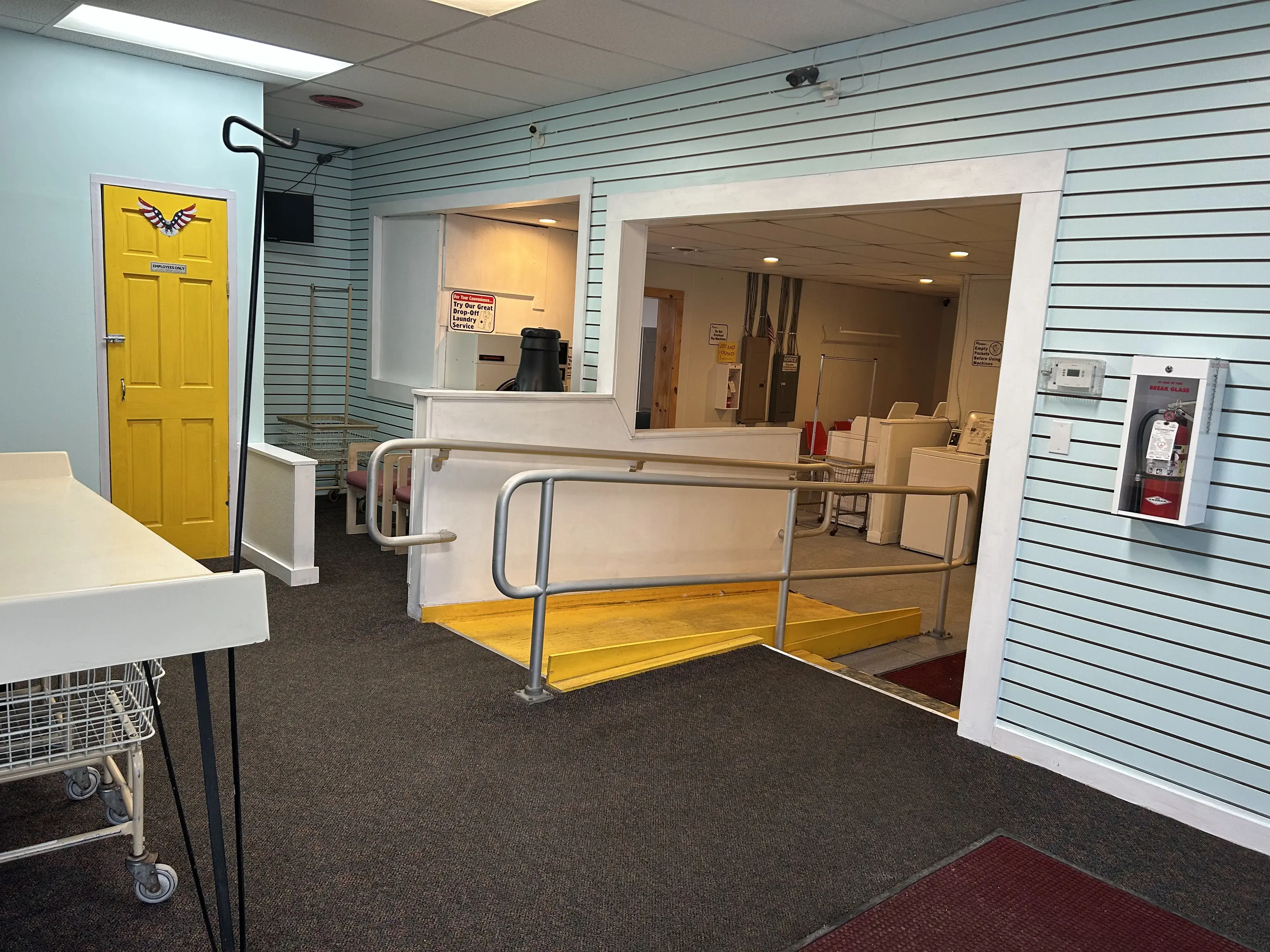 Bayside Coin Laundry thumbnail 4