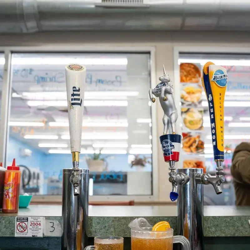 Bayside Laundry & Grill thumbnail 9