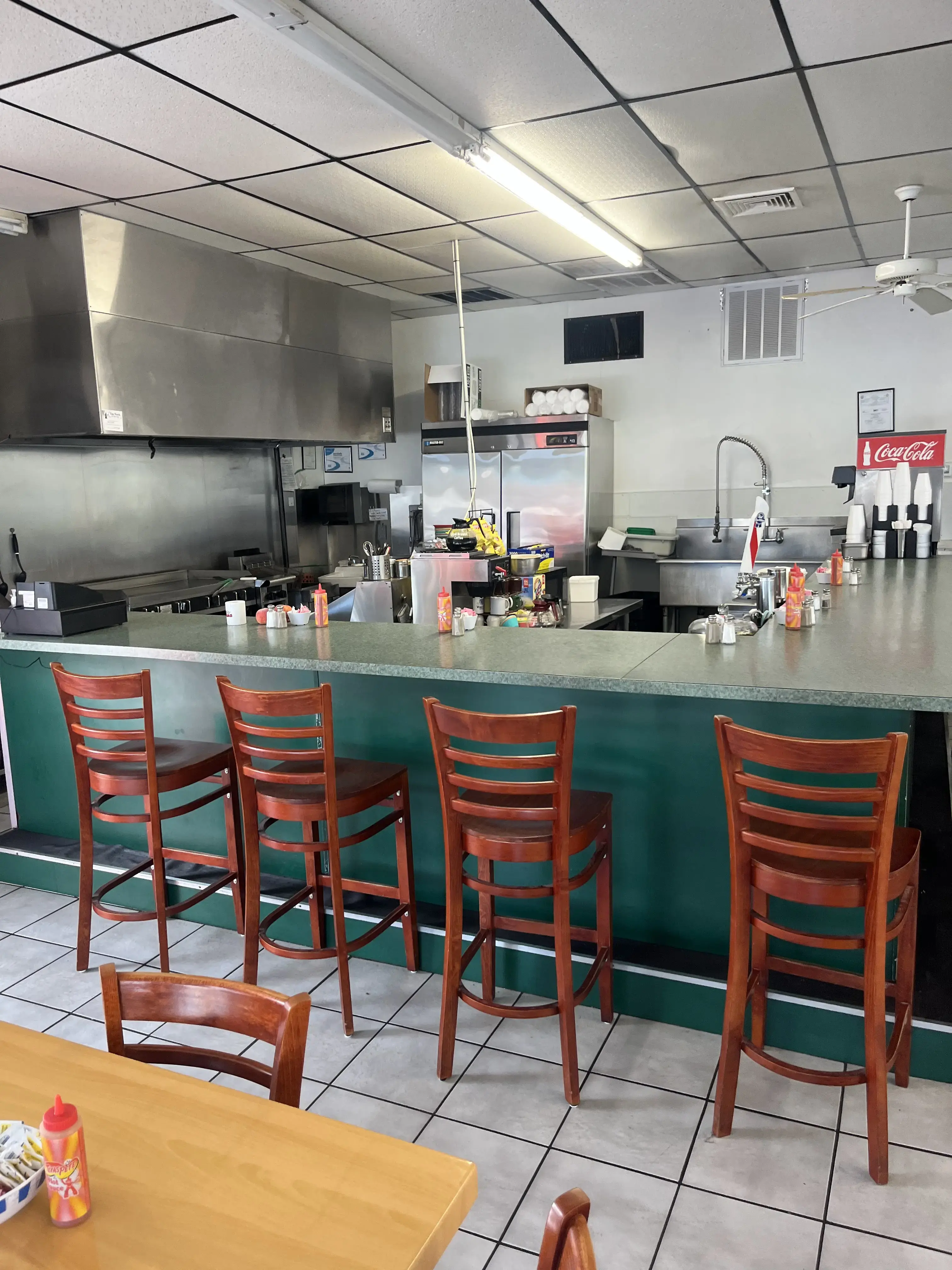 Bayside Laundry & Grill thumbnail 4