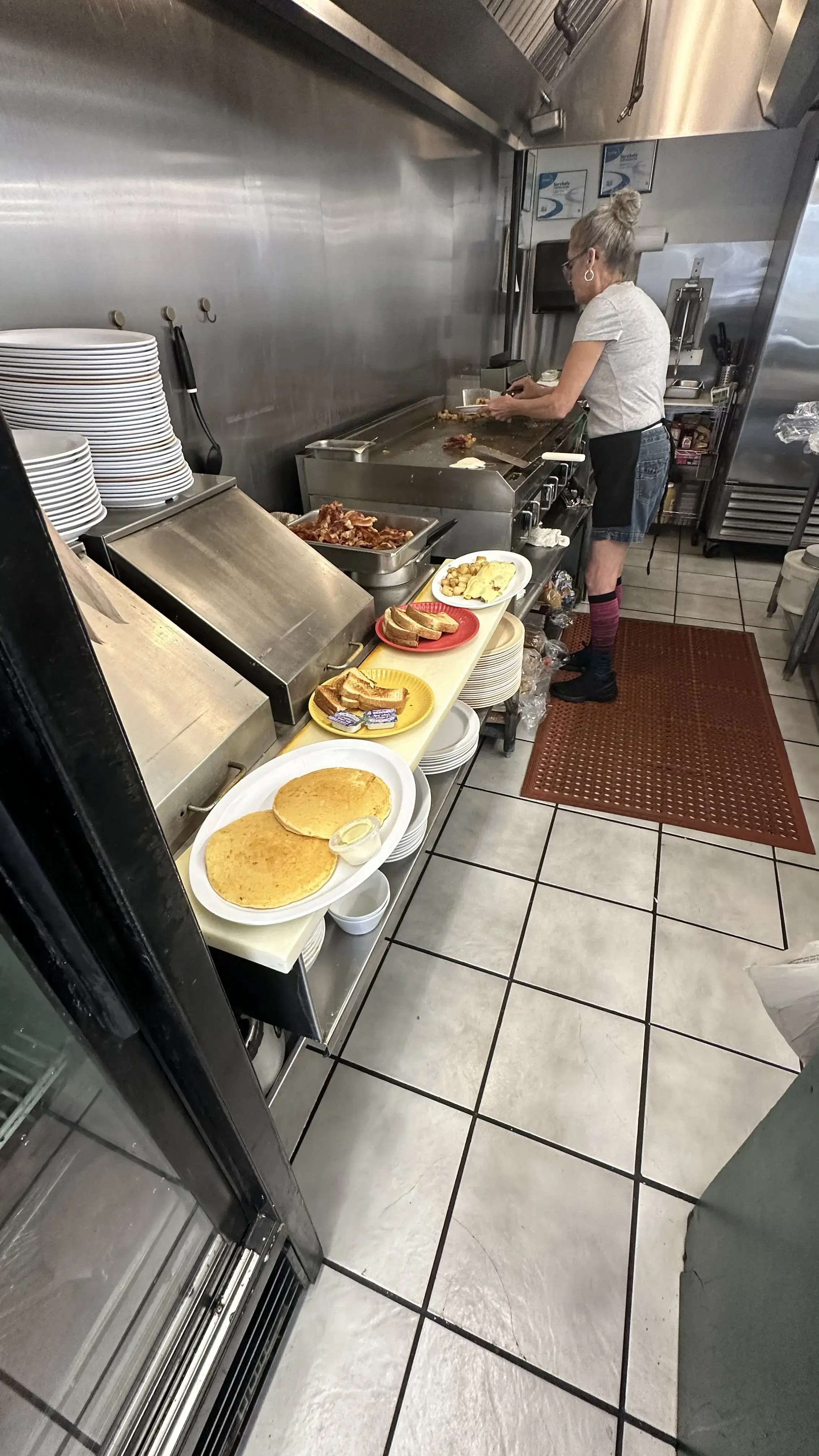 Bayside Laundry & Grill thumbnail 6