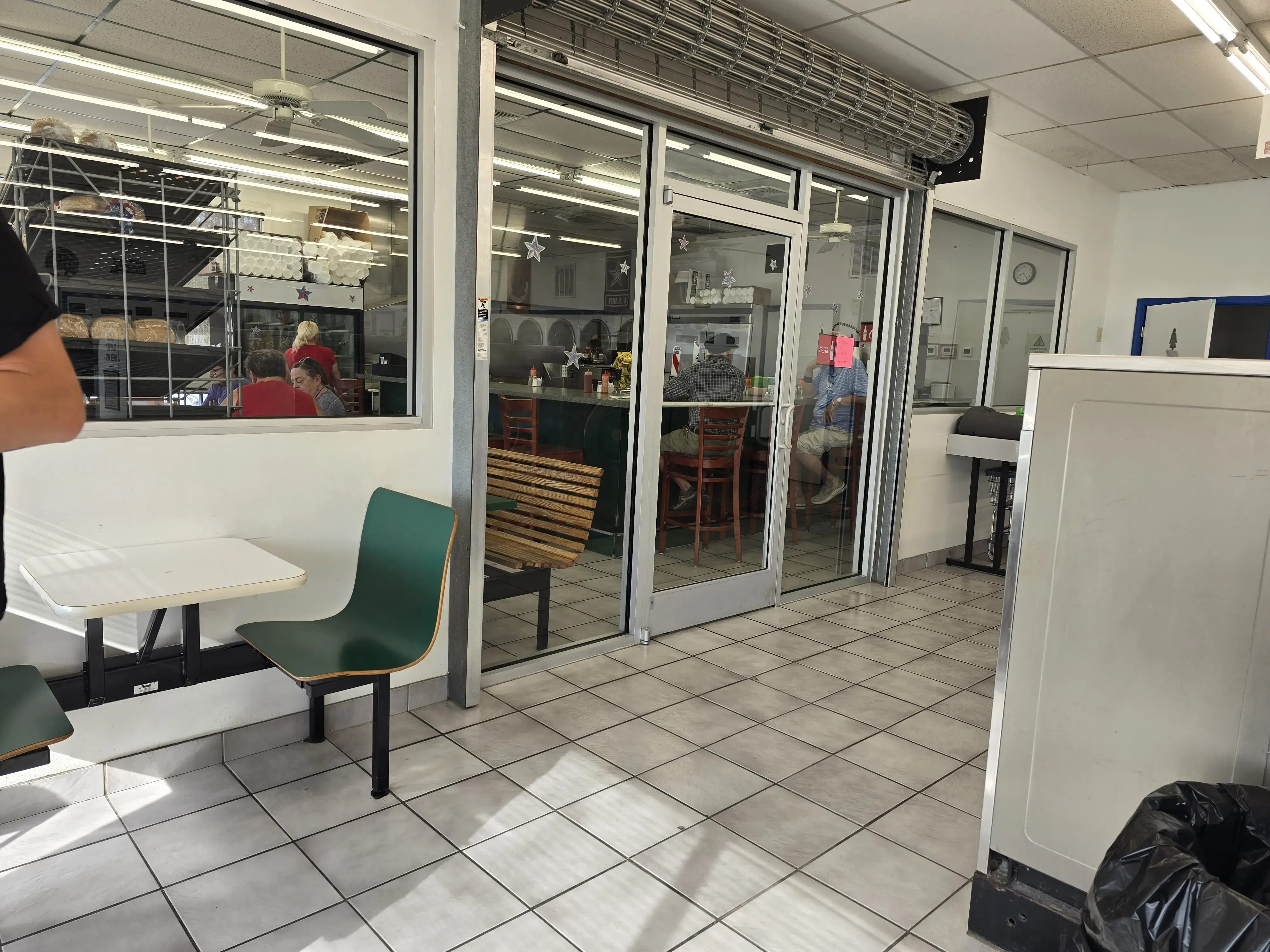 Bayside Laundry & Grill thumbnail 7
