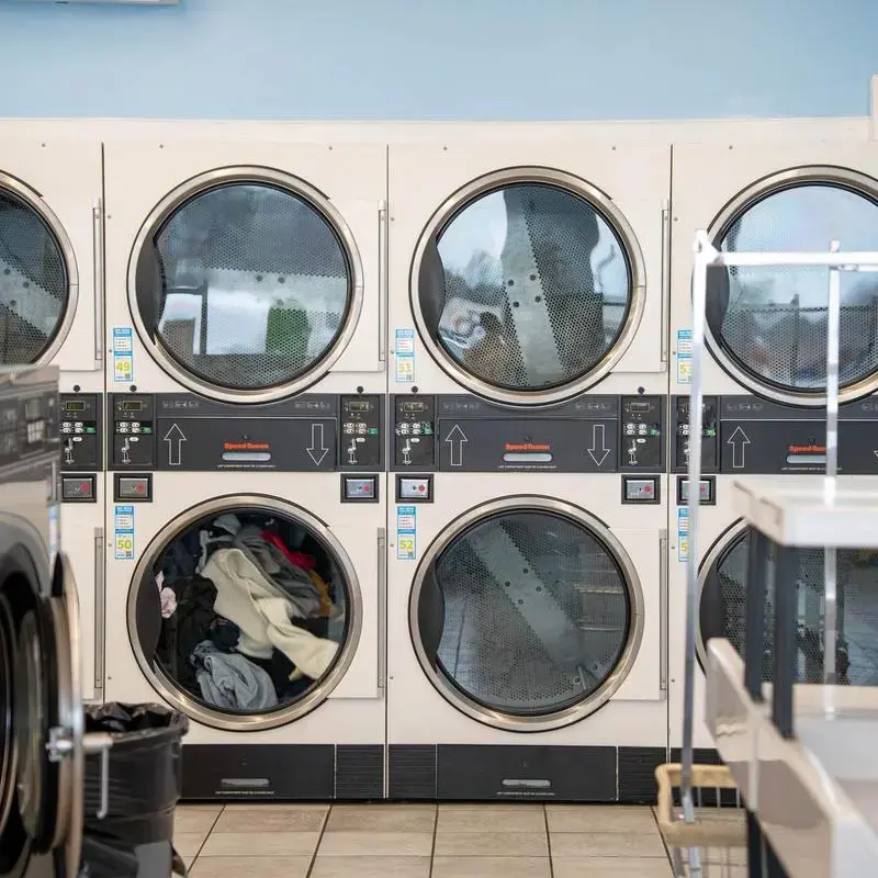 Bayside Laundry & Grill - Image 1