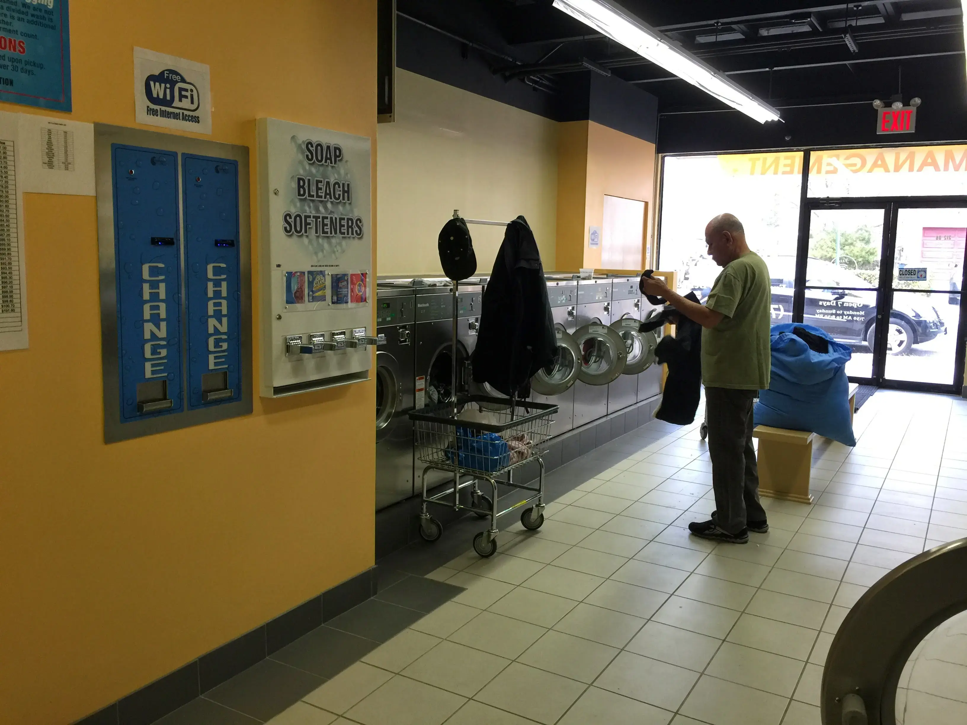 Bayside Station Laundromat - Image 3