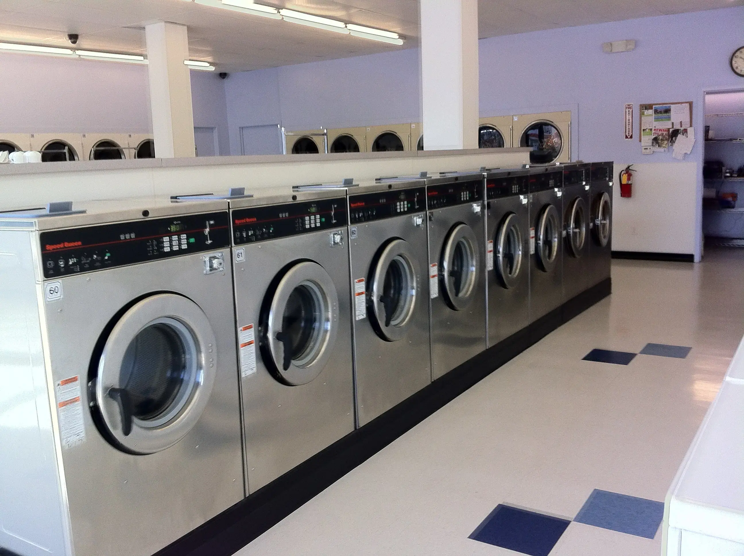 BB's Laundromat 2 thumbnail 15