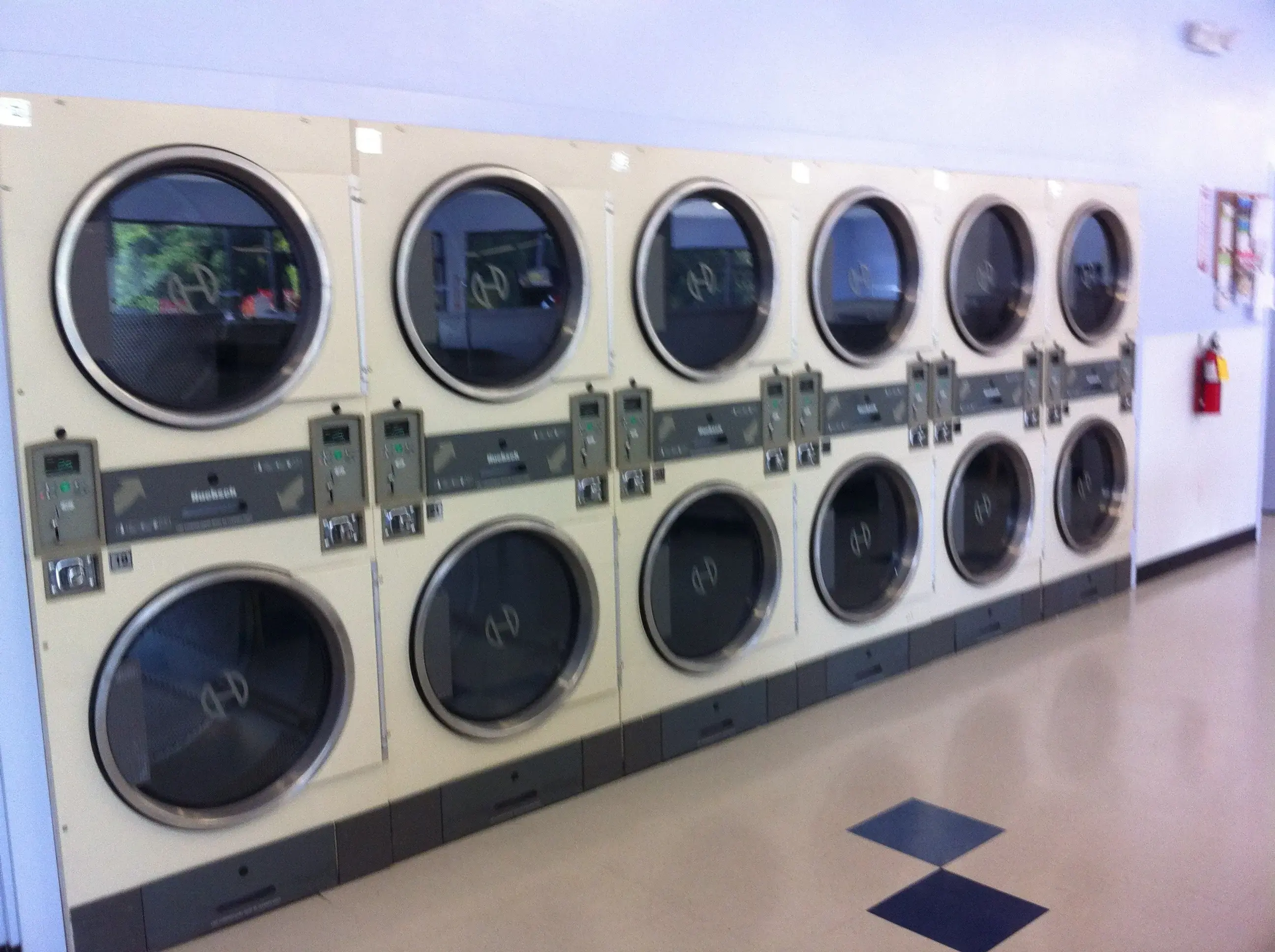 BB's Laundromat 2 thumbnail 7