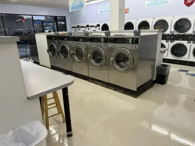 BB's Laundromat 2 - Image 19