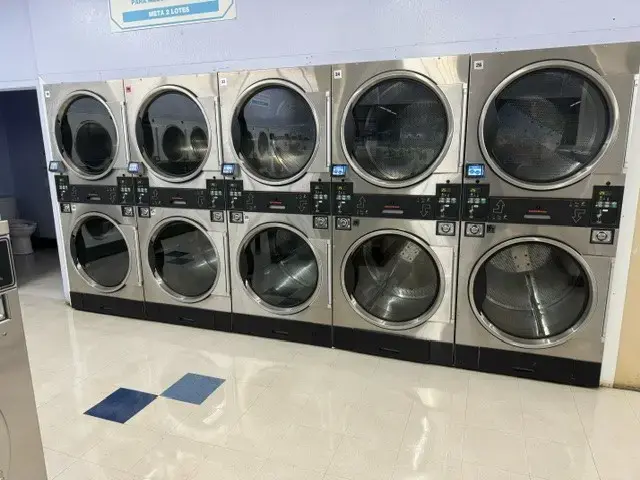 BB's Laundromat 2 - Image 13