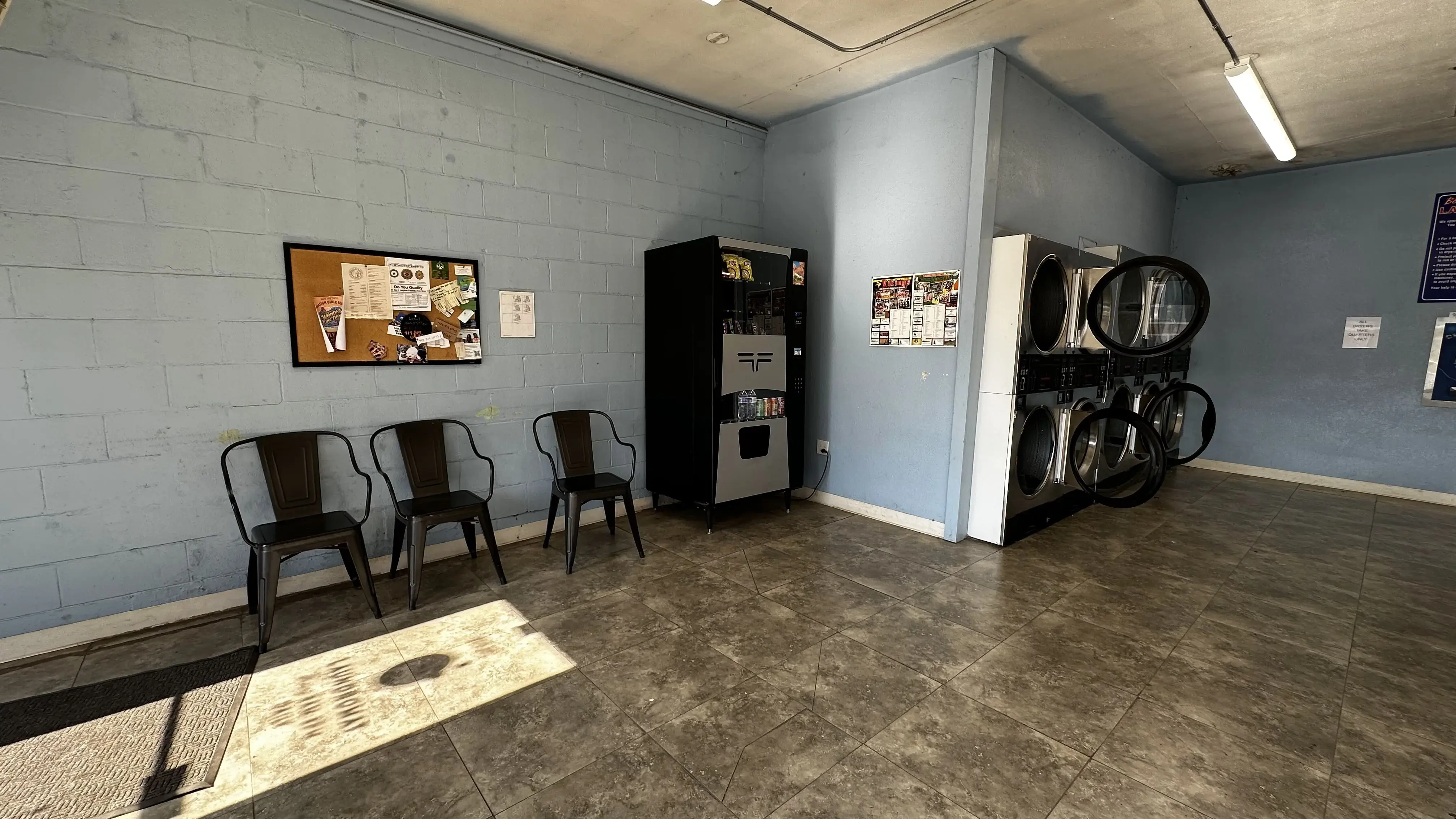 B&B's Laundromat - Image 10