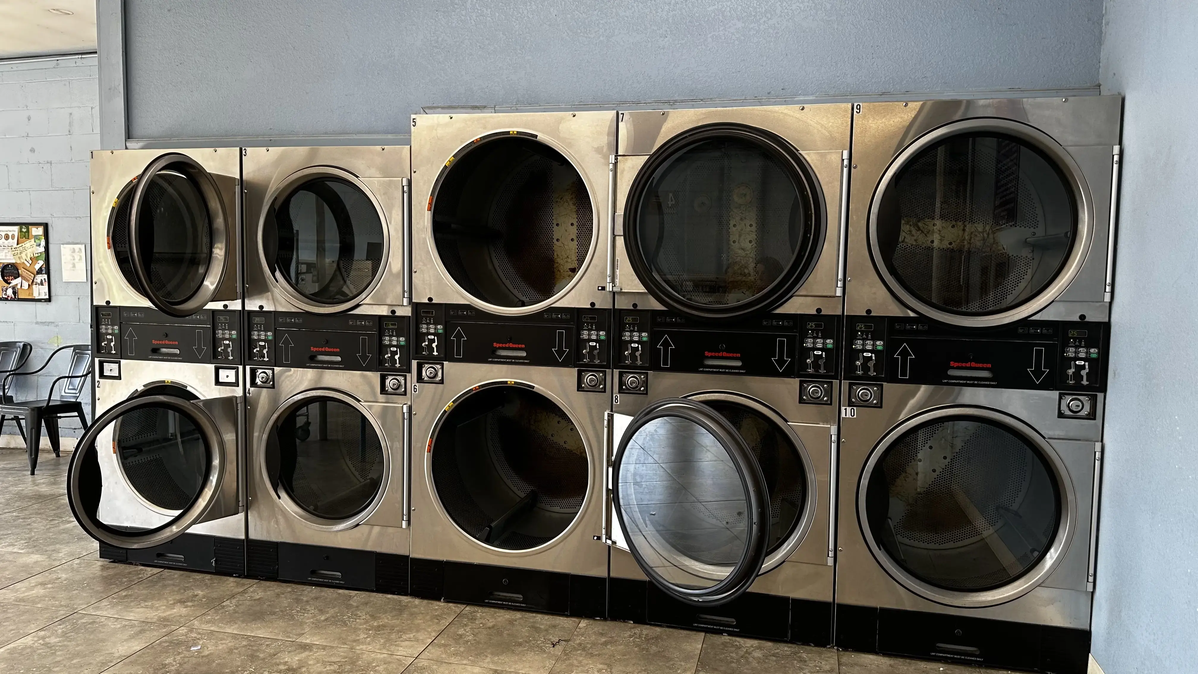 B&B's Laundromat - Image 4