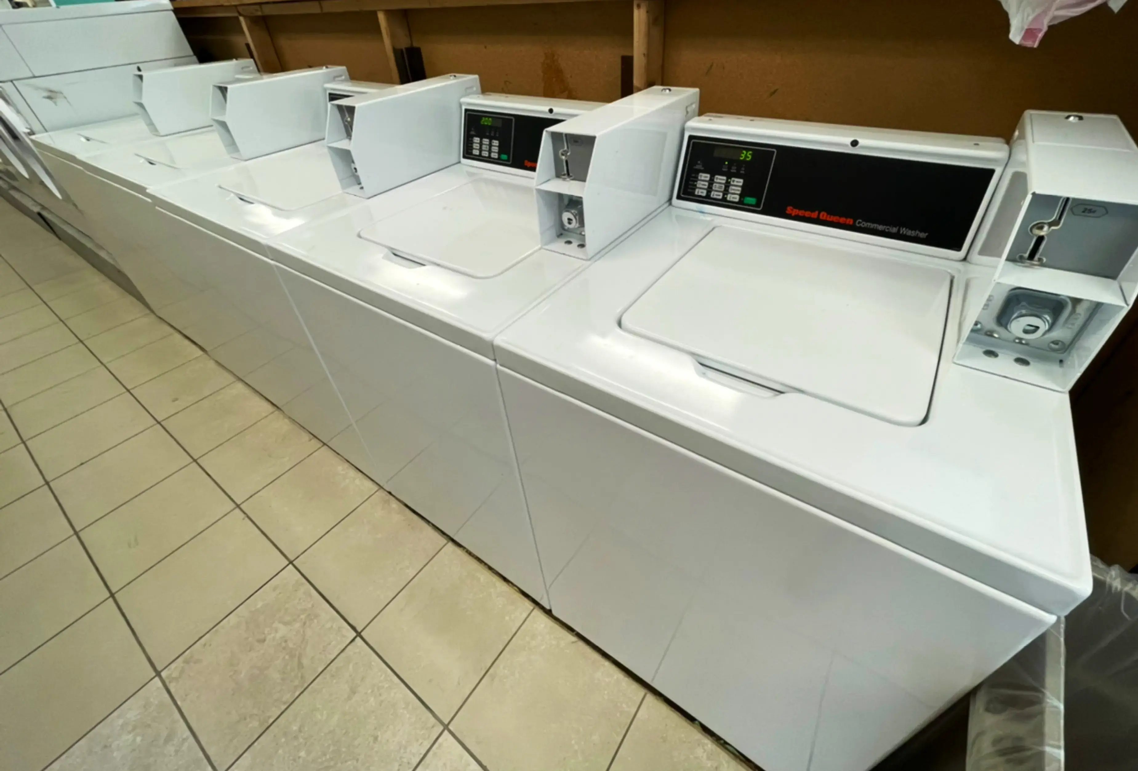 Beach Laundromat - Image 6