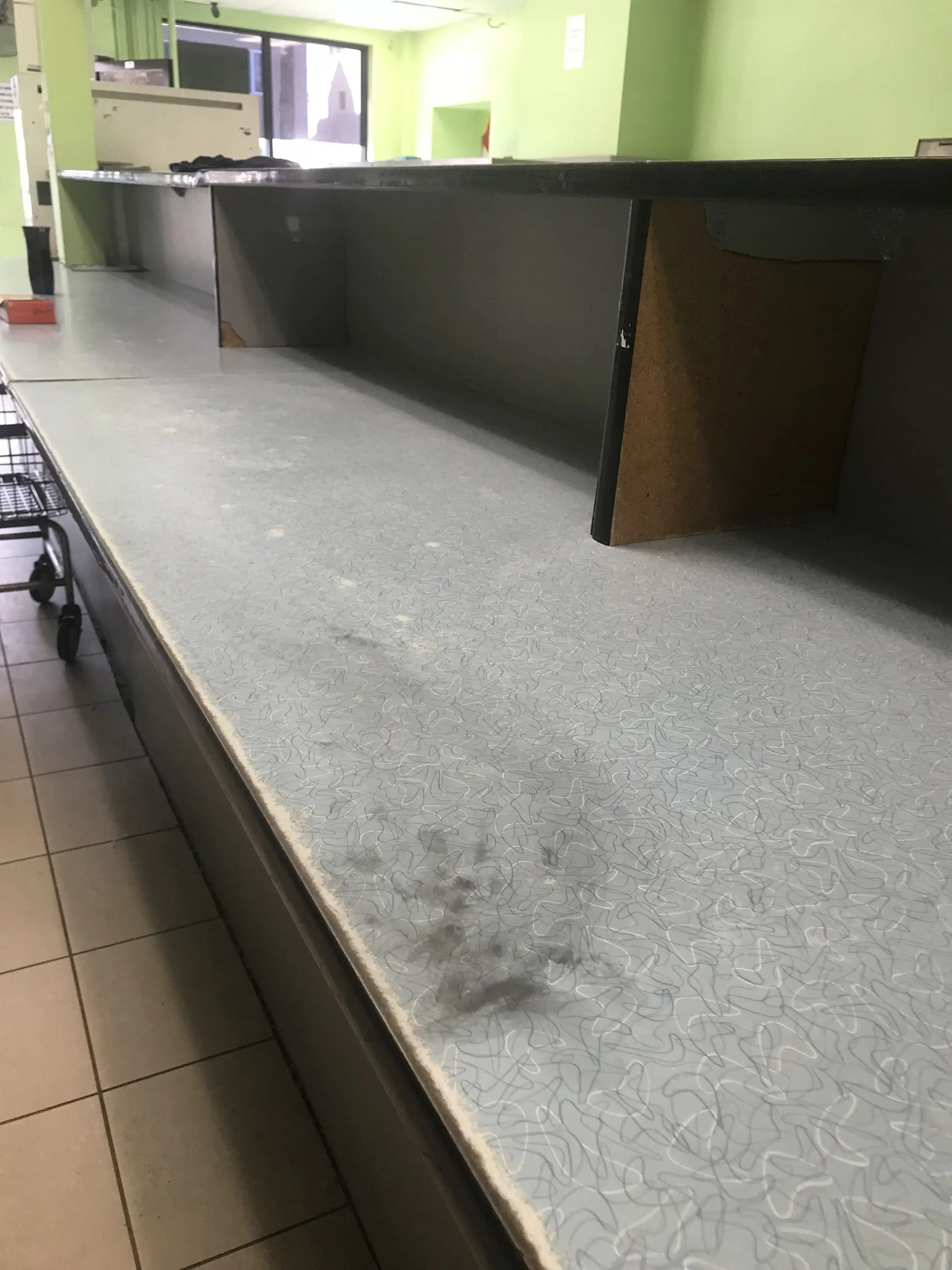 Beach Laundromat - Image 20