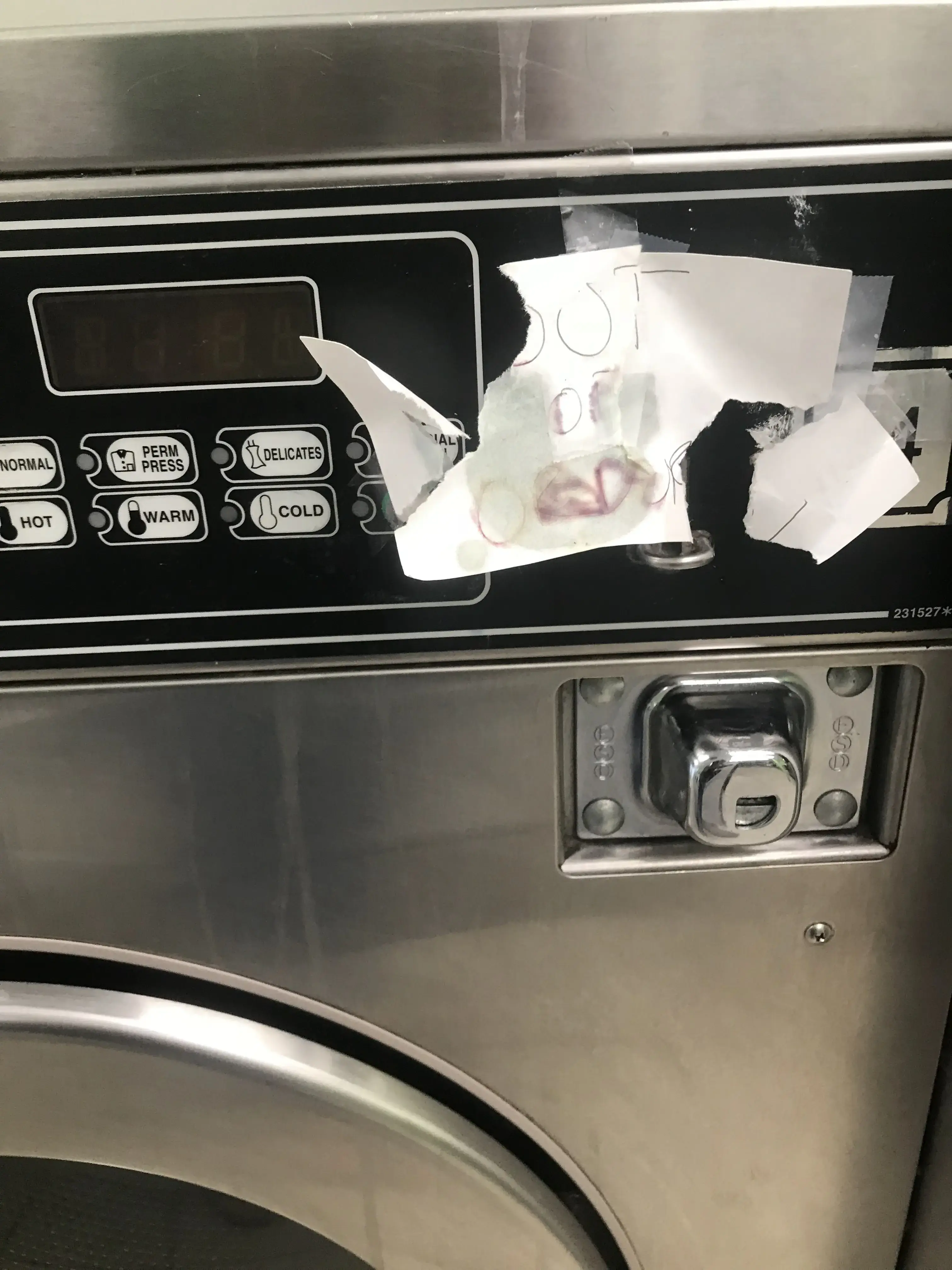 Beach Laundromat thumbnail 9