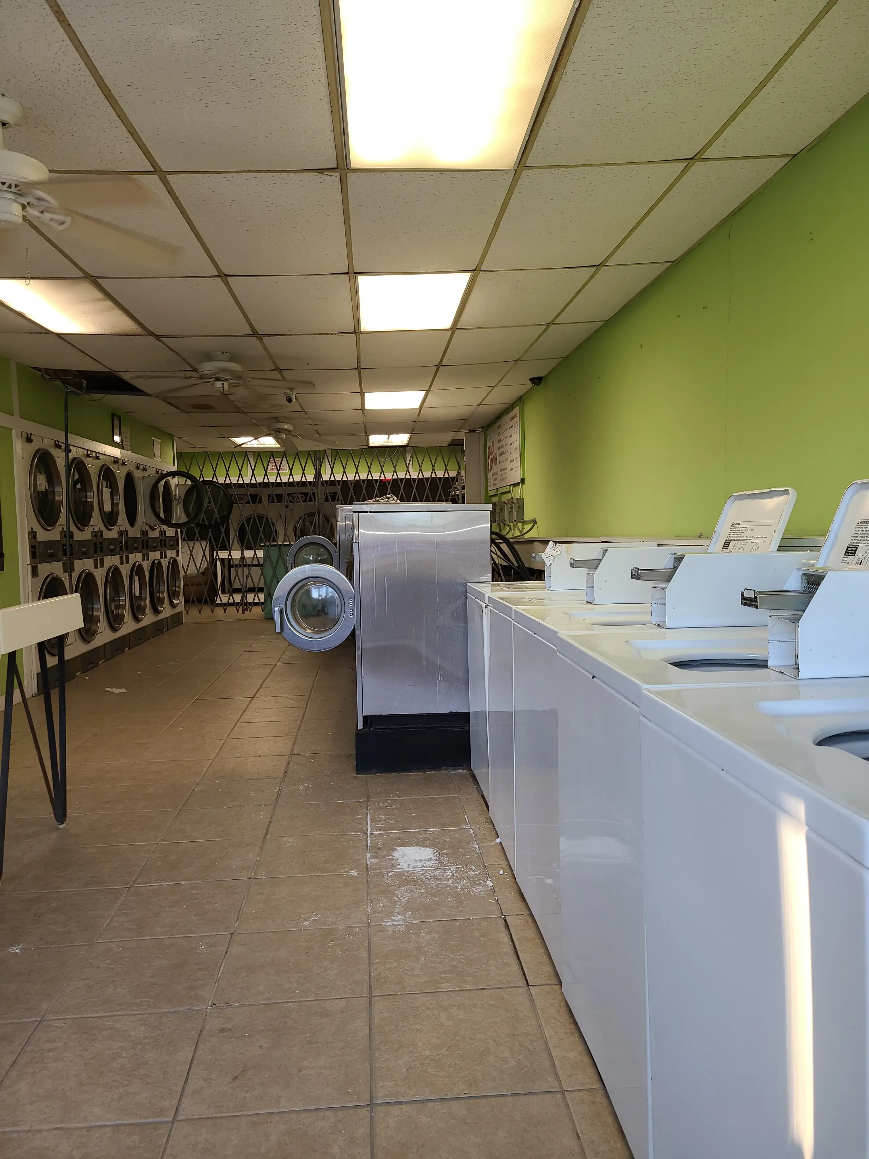 Beach Laundry - Image 4