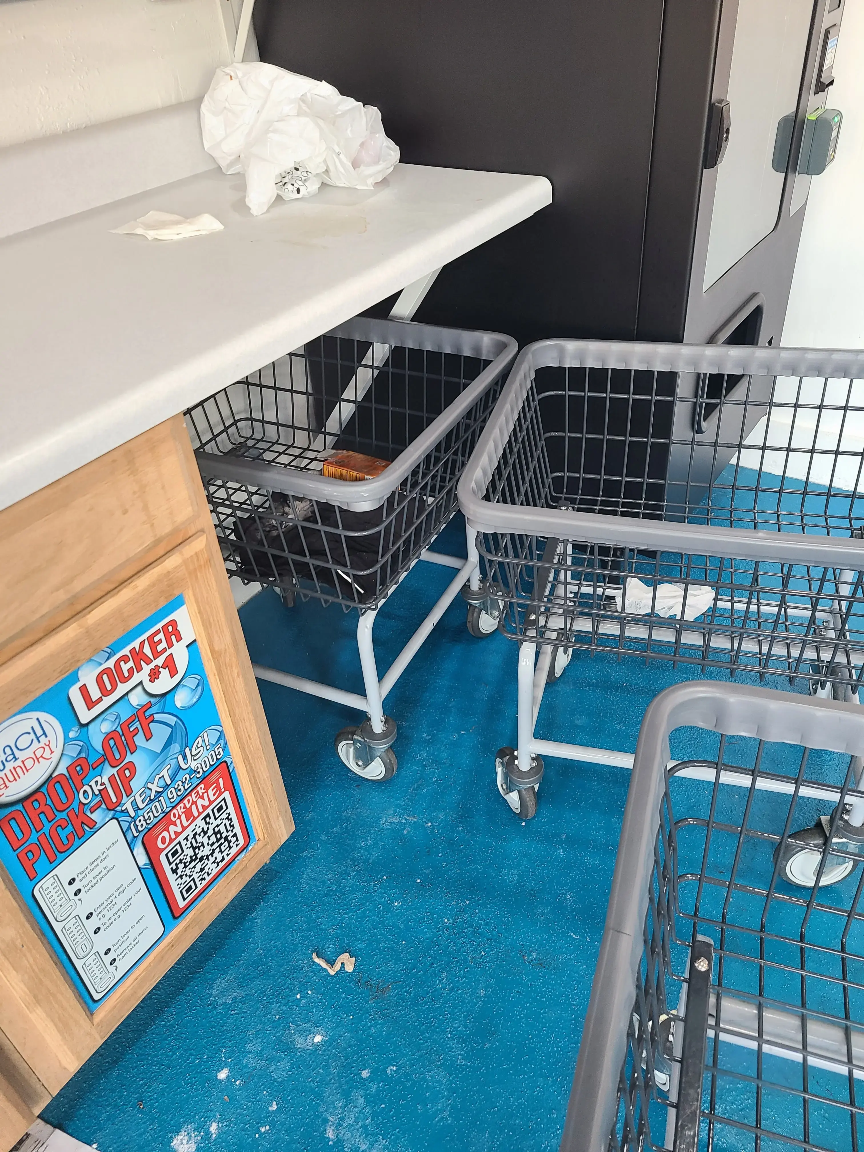 Beach Laundry - Image 12