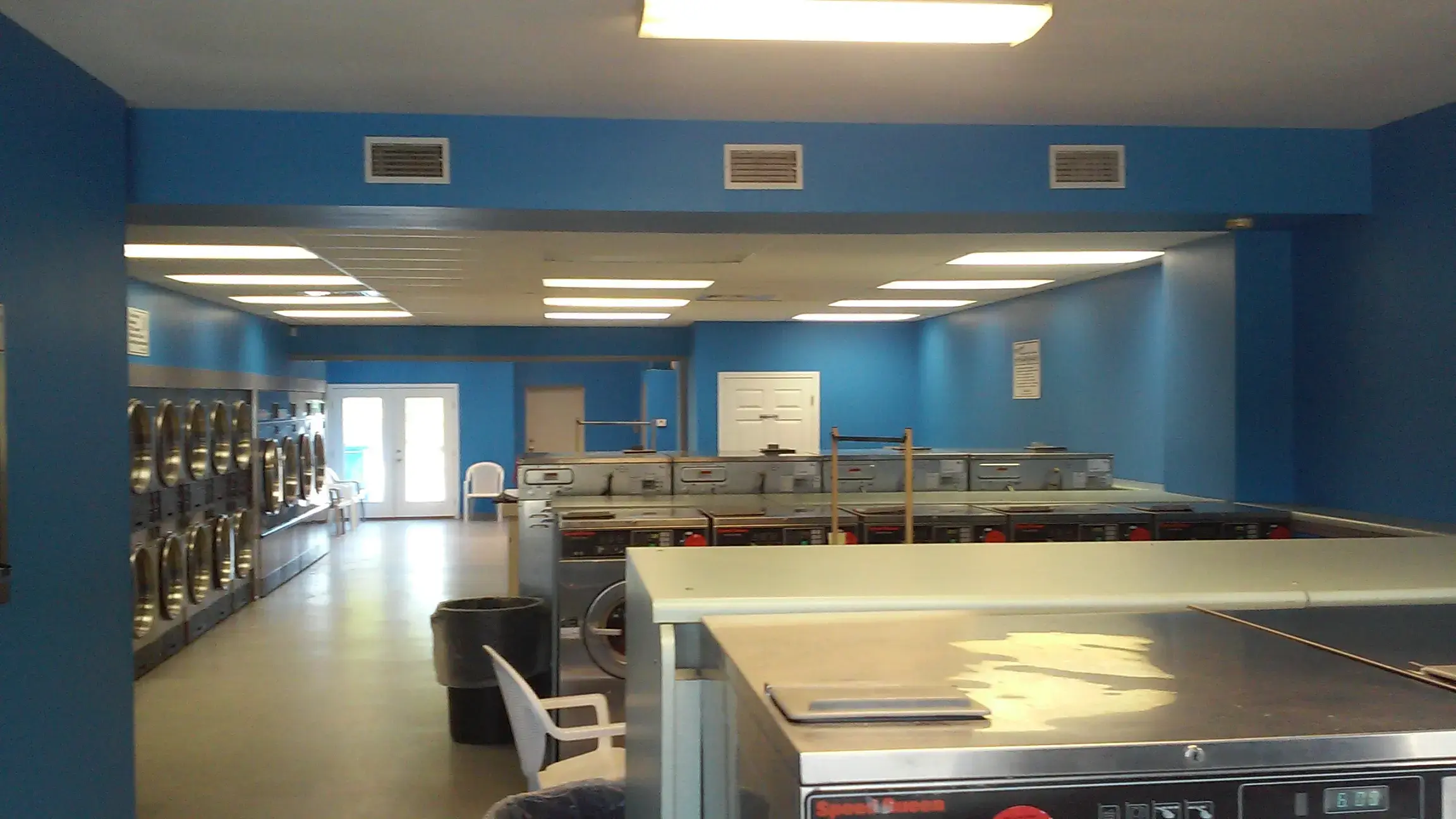 Beach Laundry - Image 14