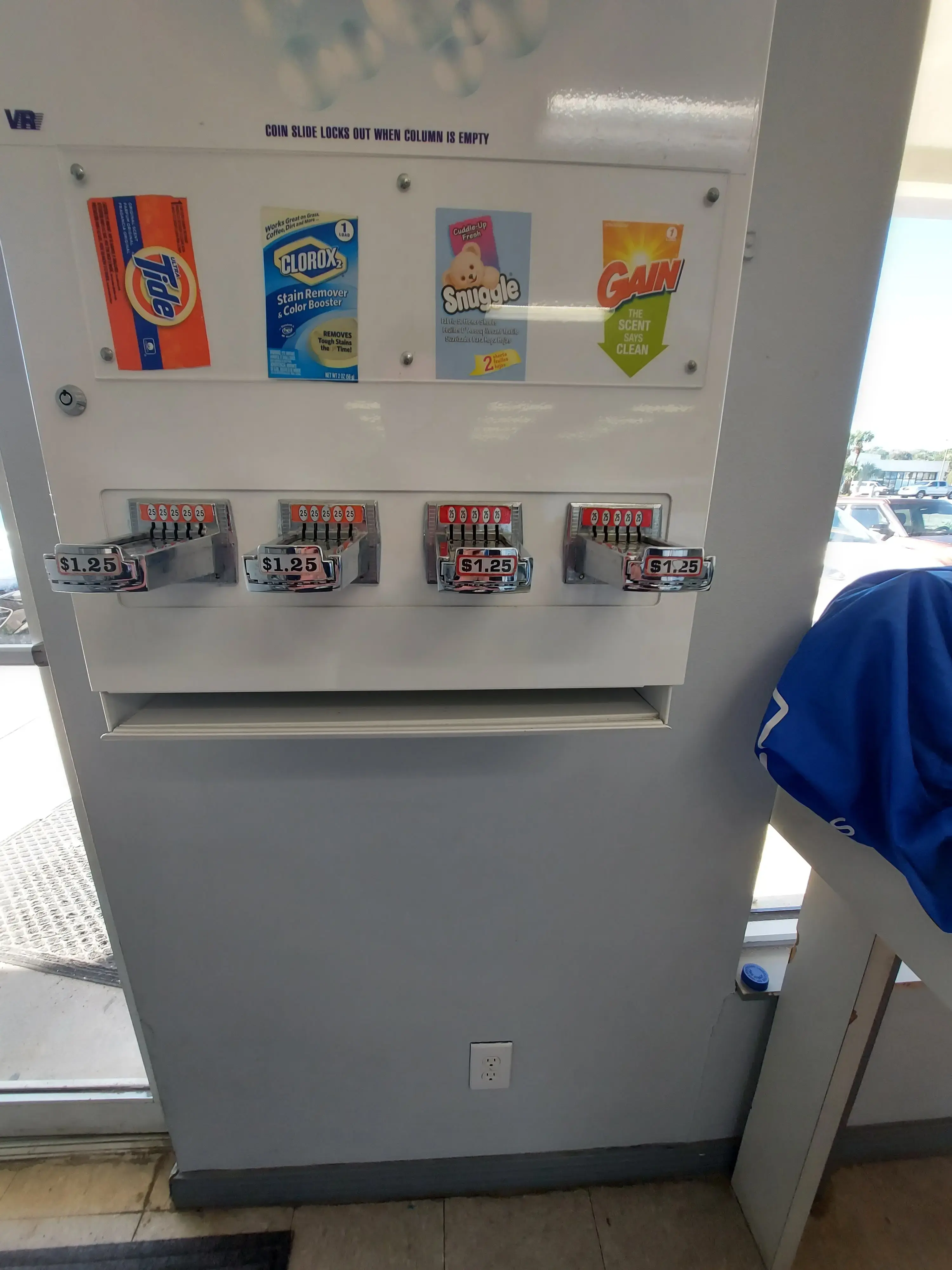 Beach Laundry - Image 17