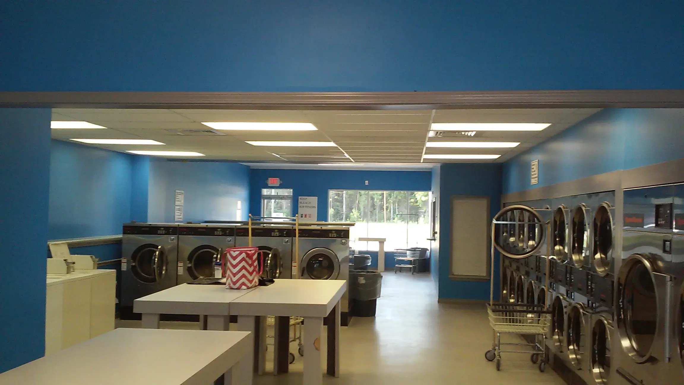 Beach Laundry - Image 11