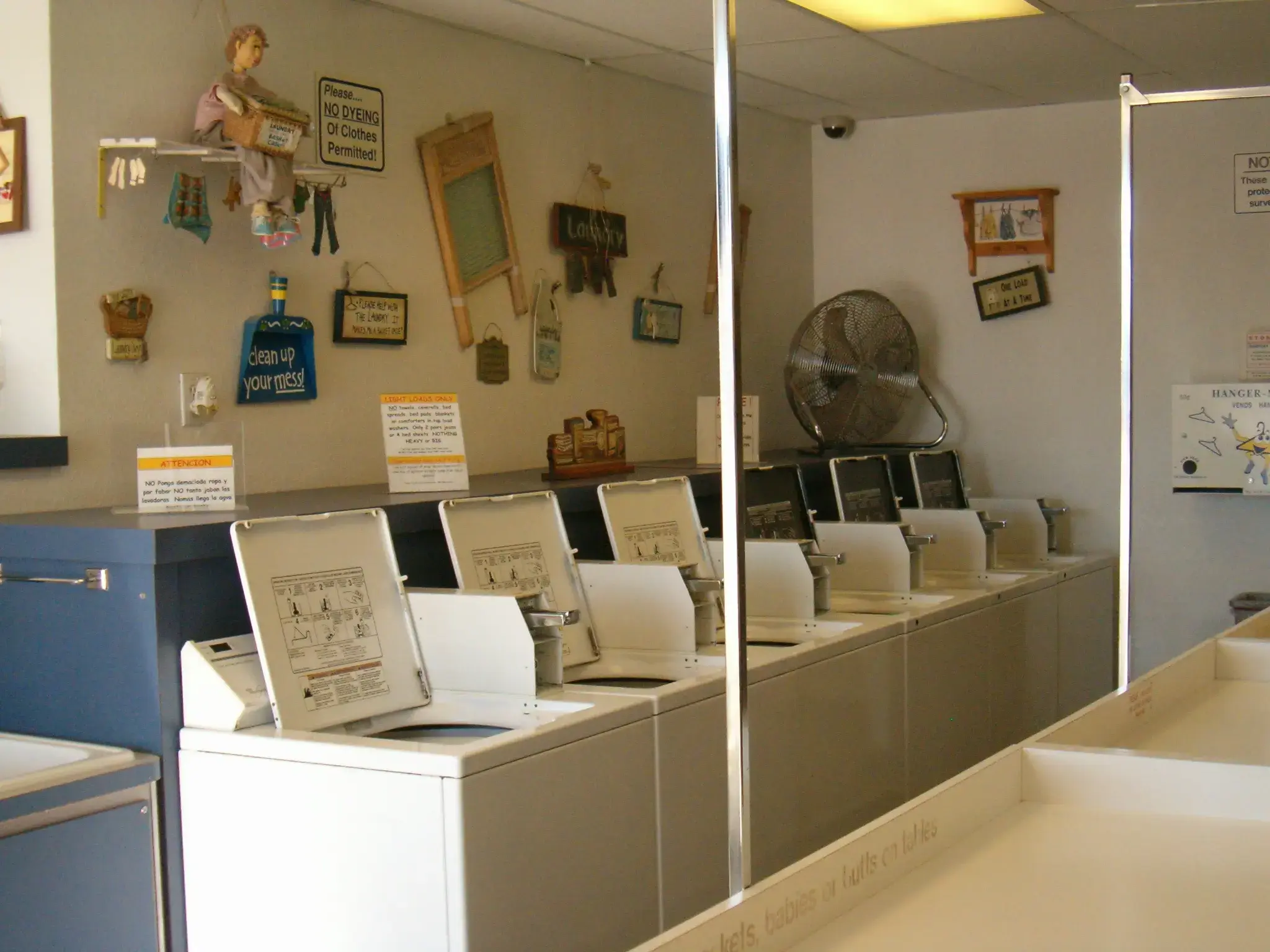 Beach Laundry - Image 4