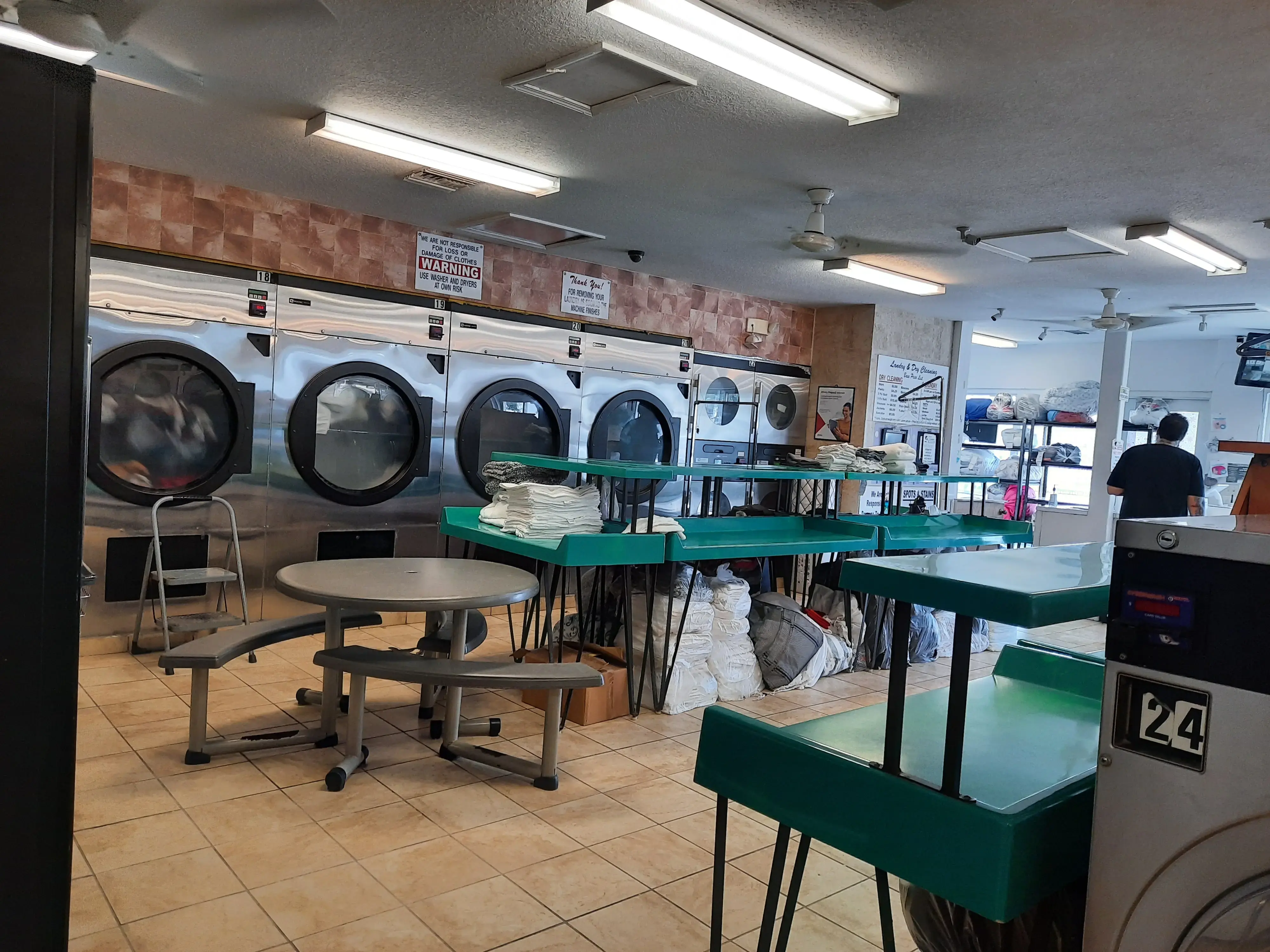 Beach Maytag Laundry - Image 15