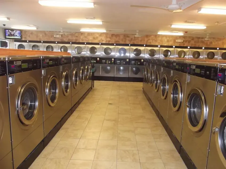 Beach Maytag Laundry - Image 11