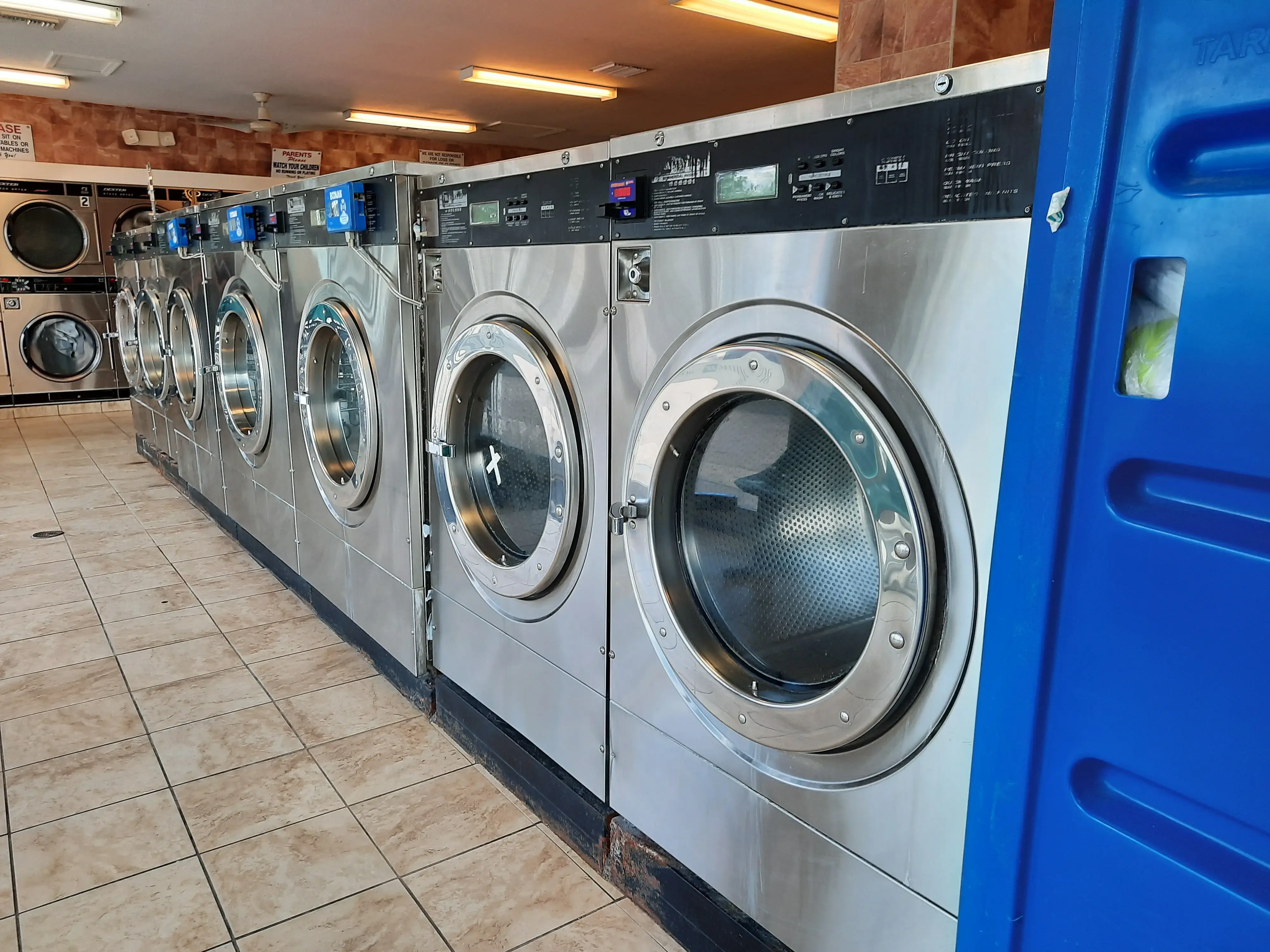 Beach Maytag Laundry - Image 9