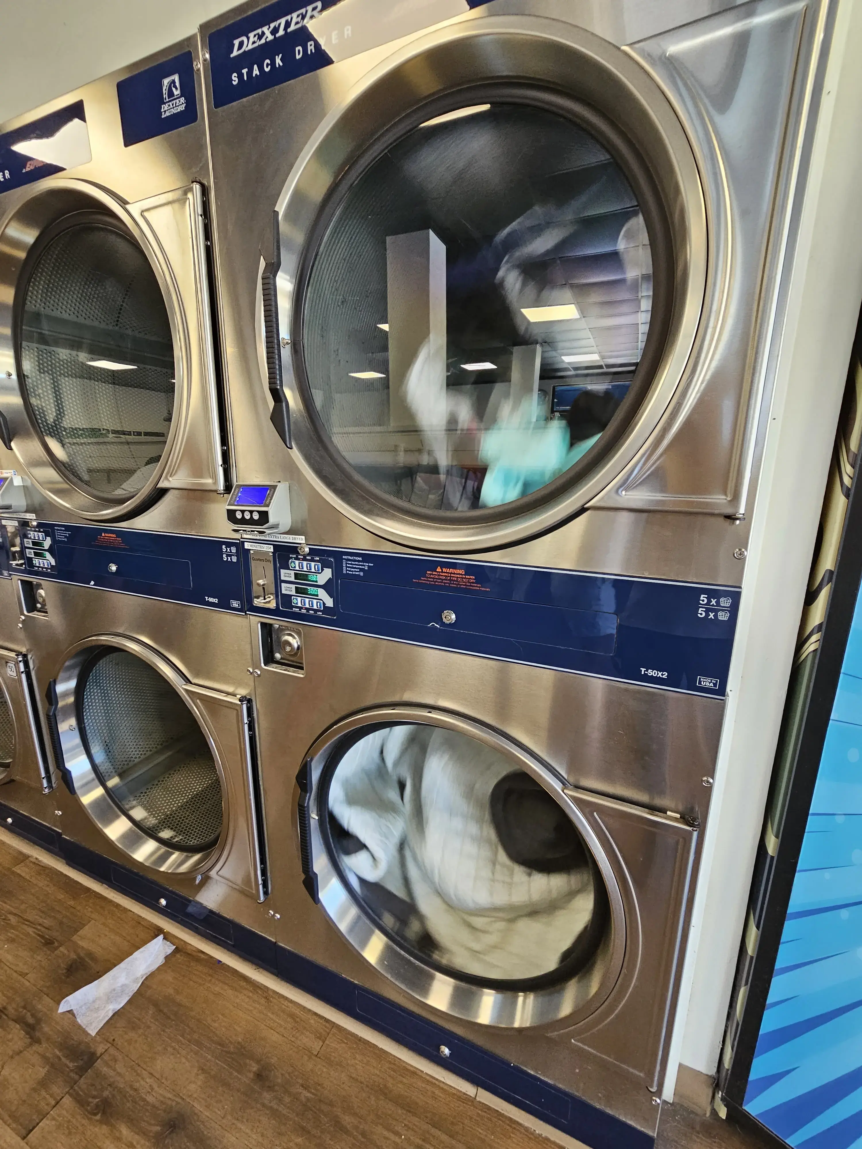 Beachside Del Mar Laundromat thumbnail 9