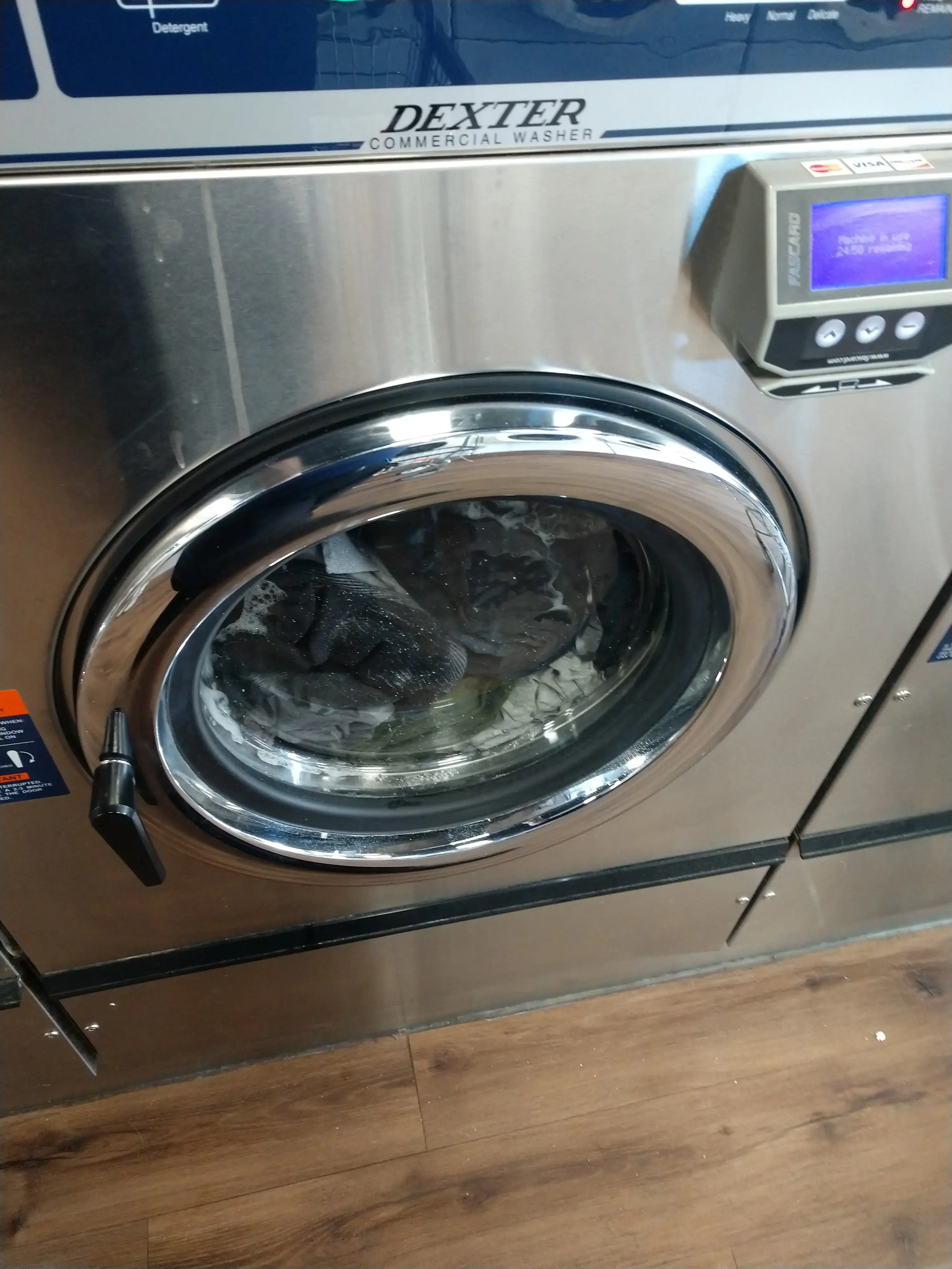 Beachside Del Mar Laundromat - Image 16