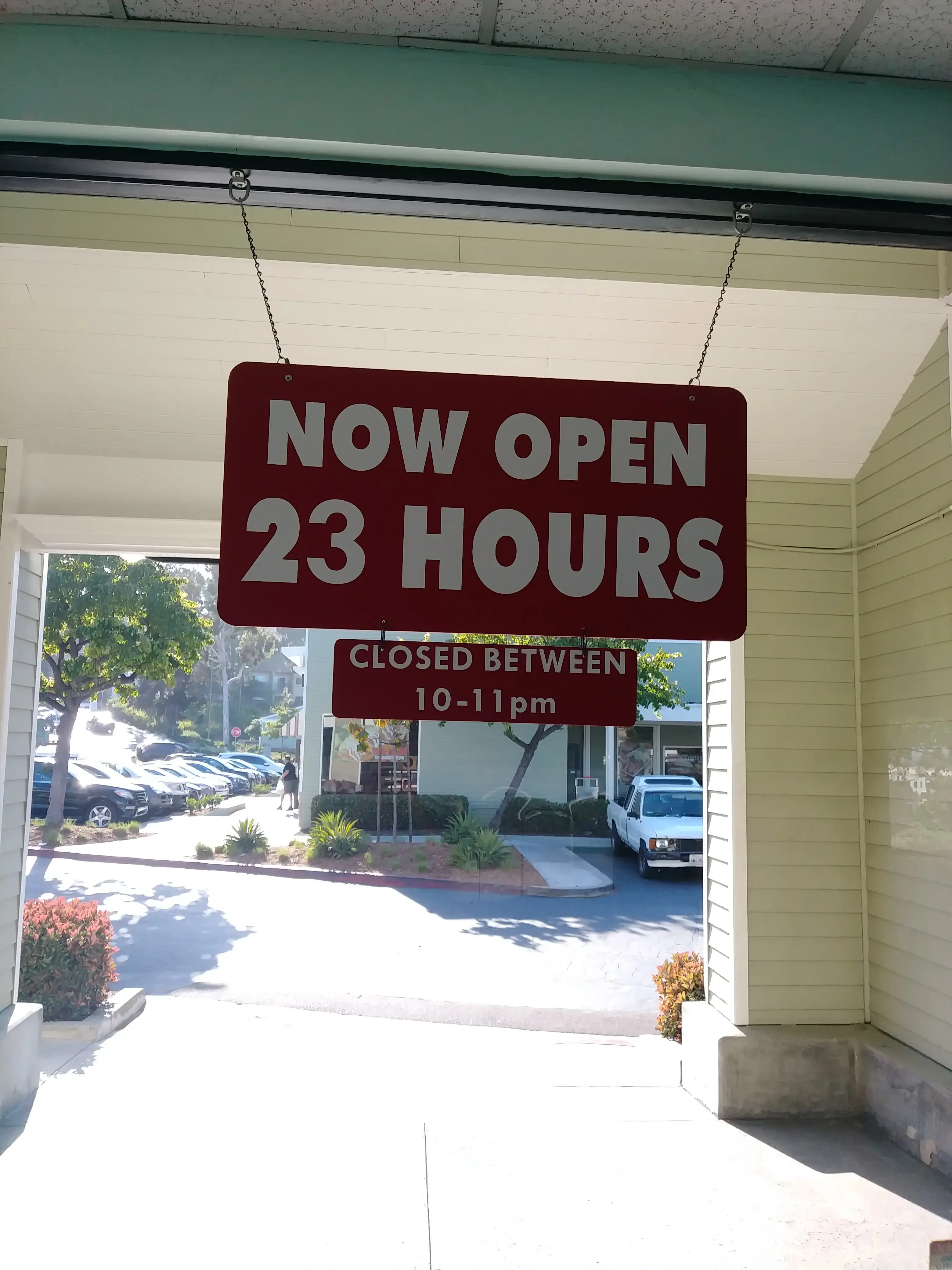 Beachside Del Mar Laundromat thumbnail 11