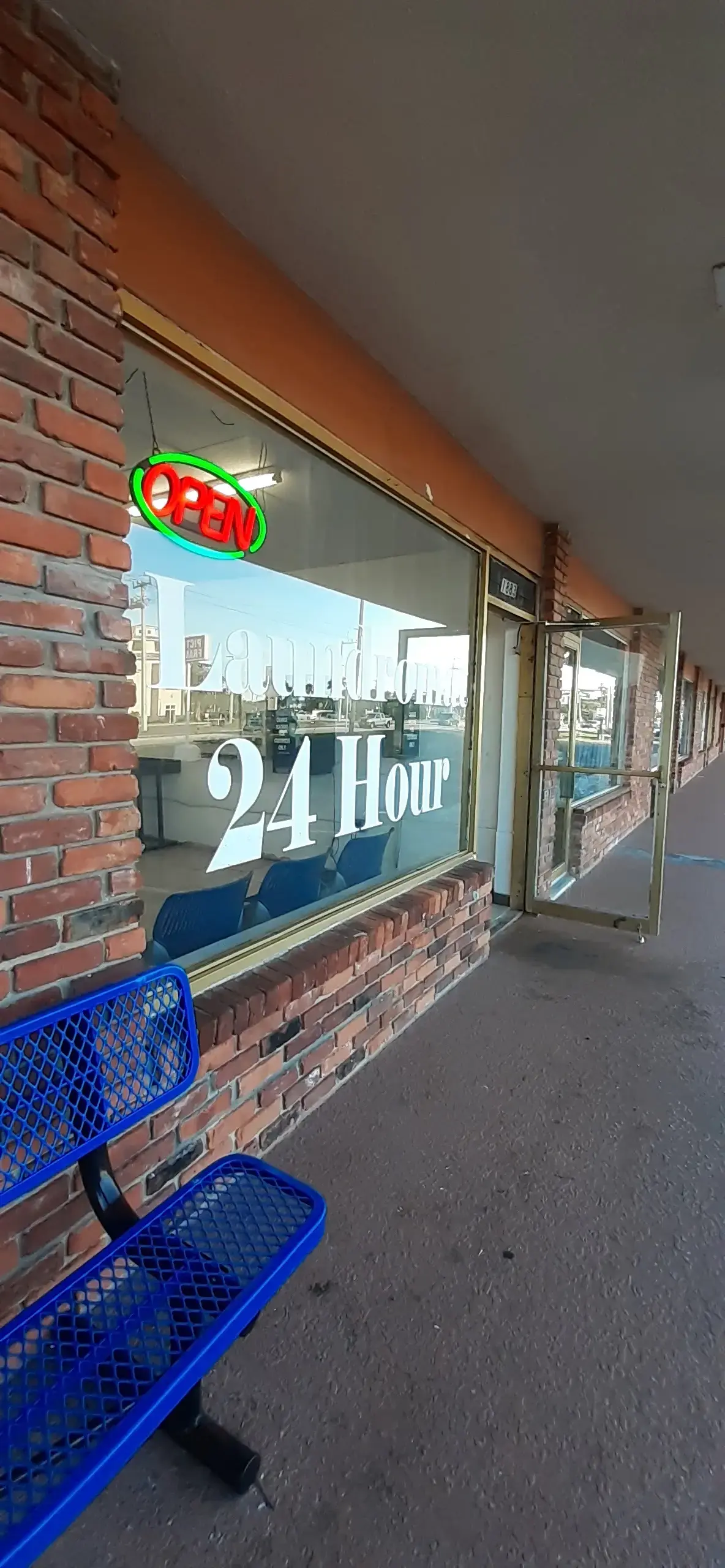 Beachside Laundromat of Indian Harbour Beach 24 HOURS - Image 11