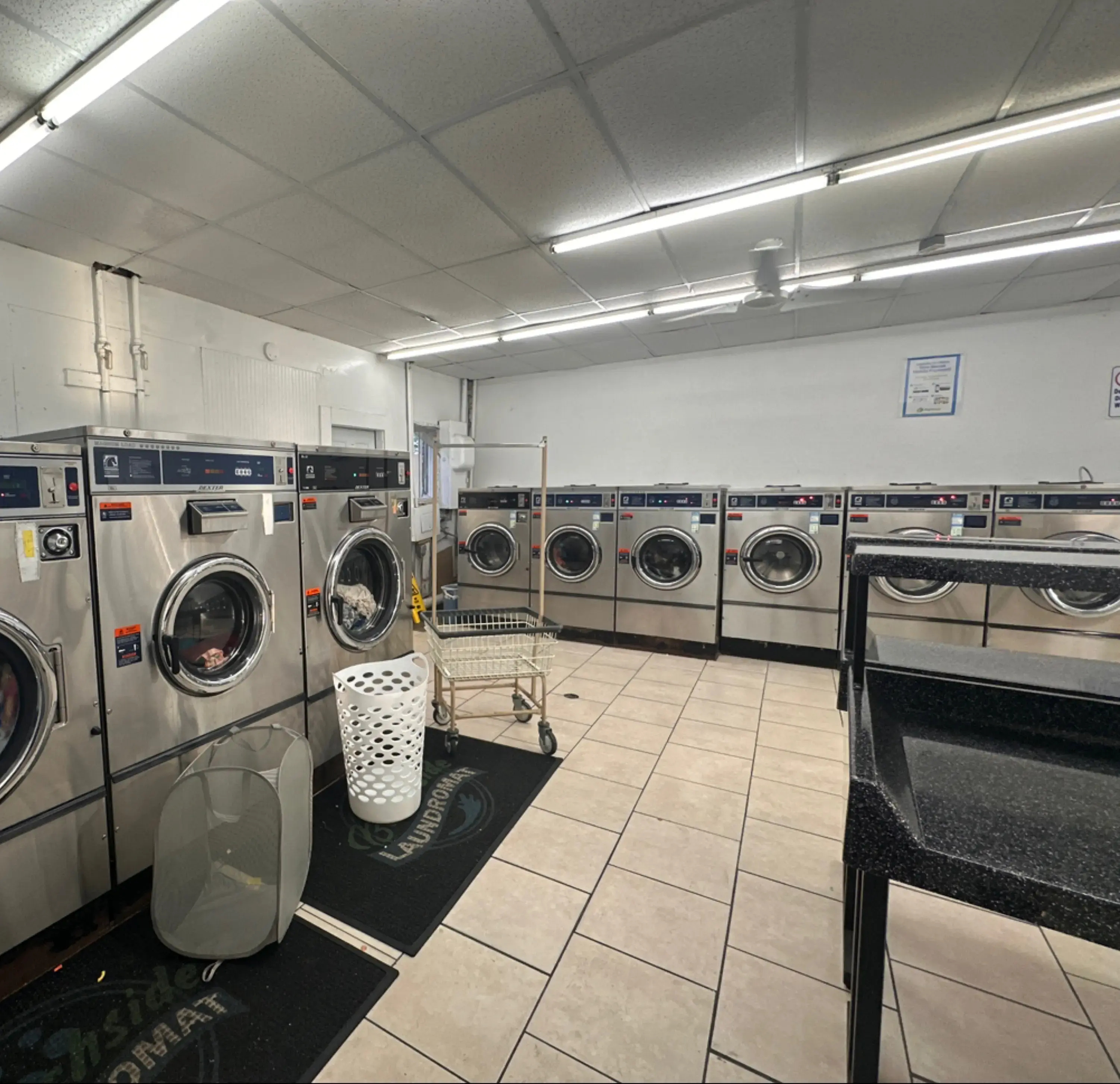 Beachside Laundromat of Indian Harbour Beach 24 HOURS thumbnail 1