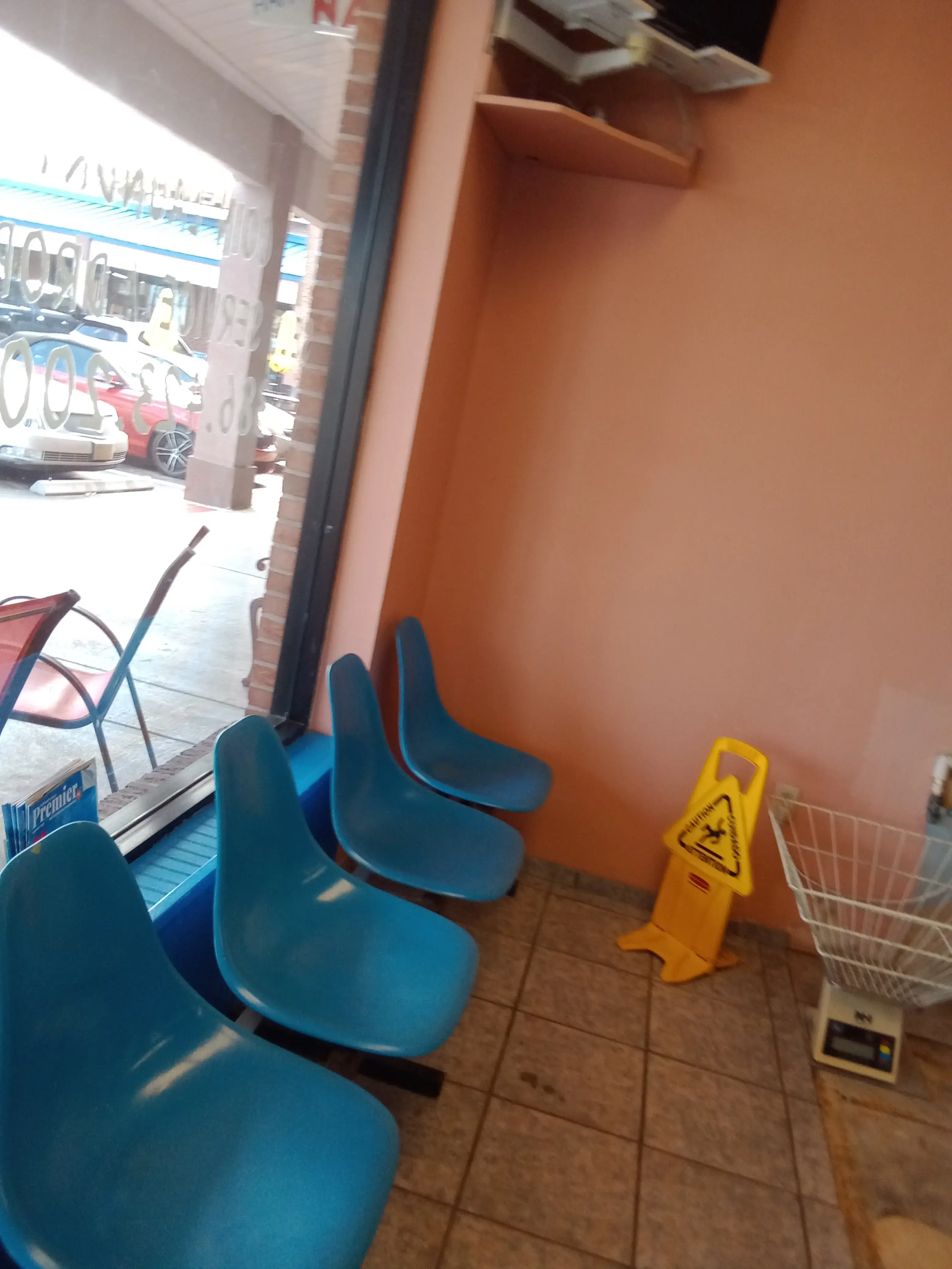 Beachside Laundry - Image 13