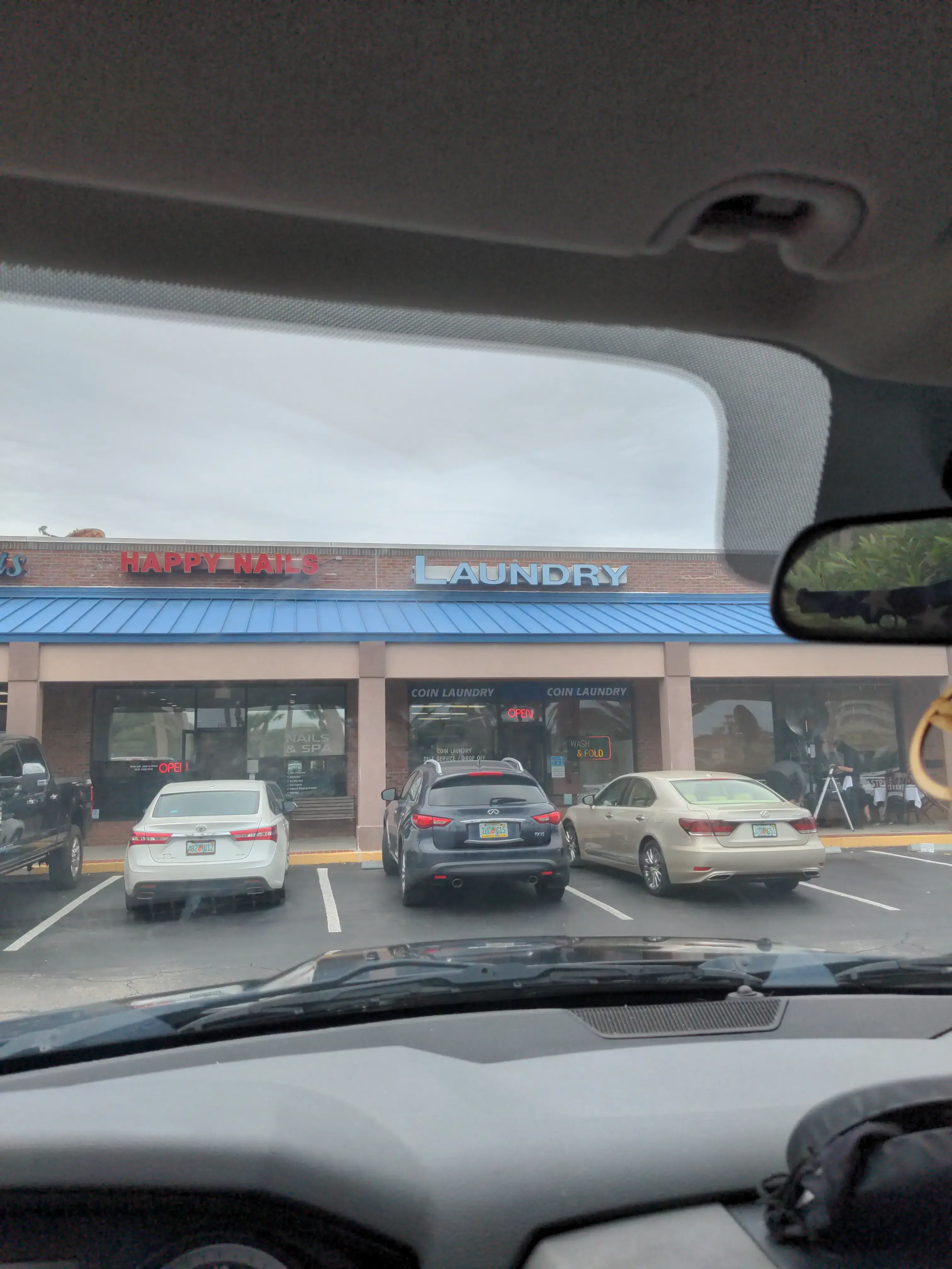 Beachside Laundry - Image 20