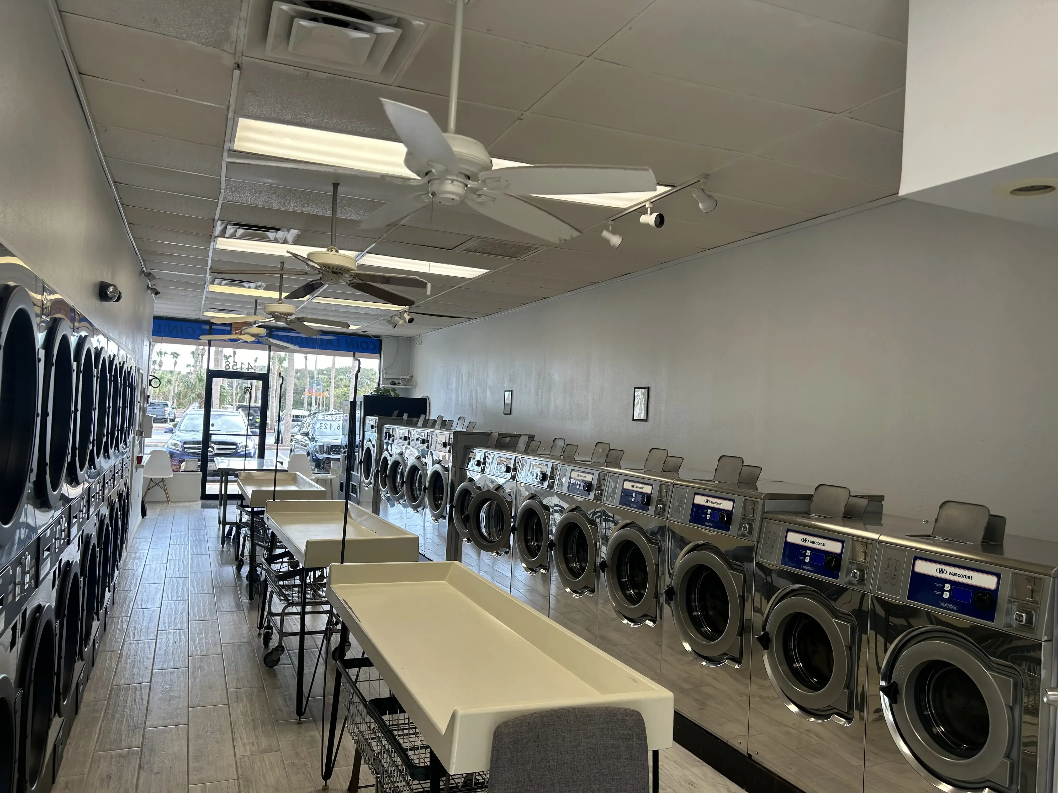 Beachside Laundry thumbnail 2