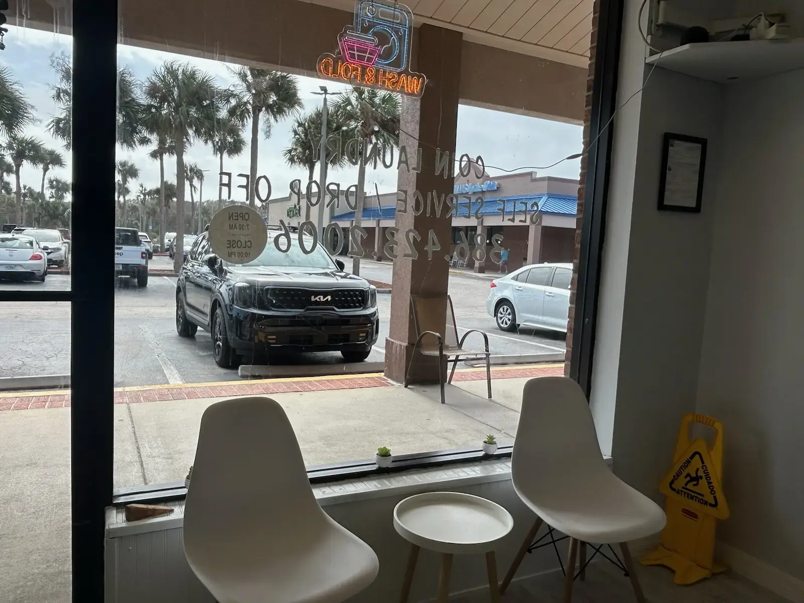 Beachside Laundry thumbnail 3