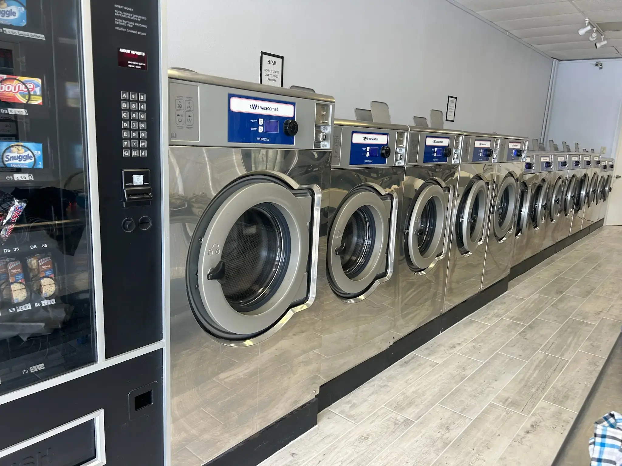 Beachside Laundry - Image 1