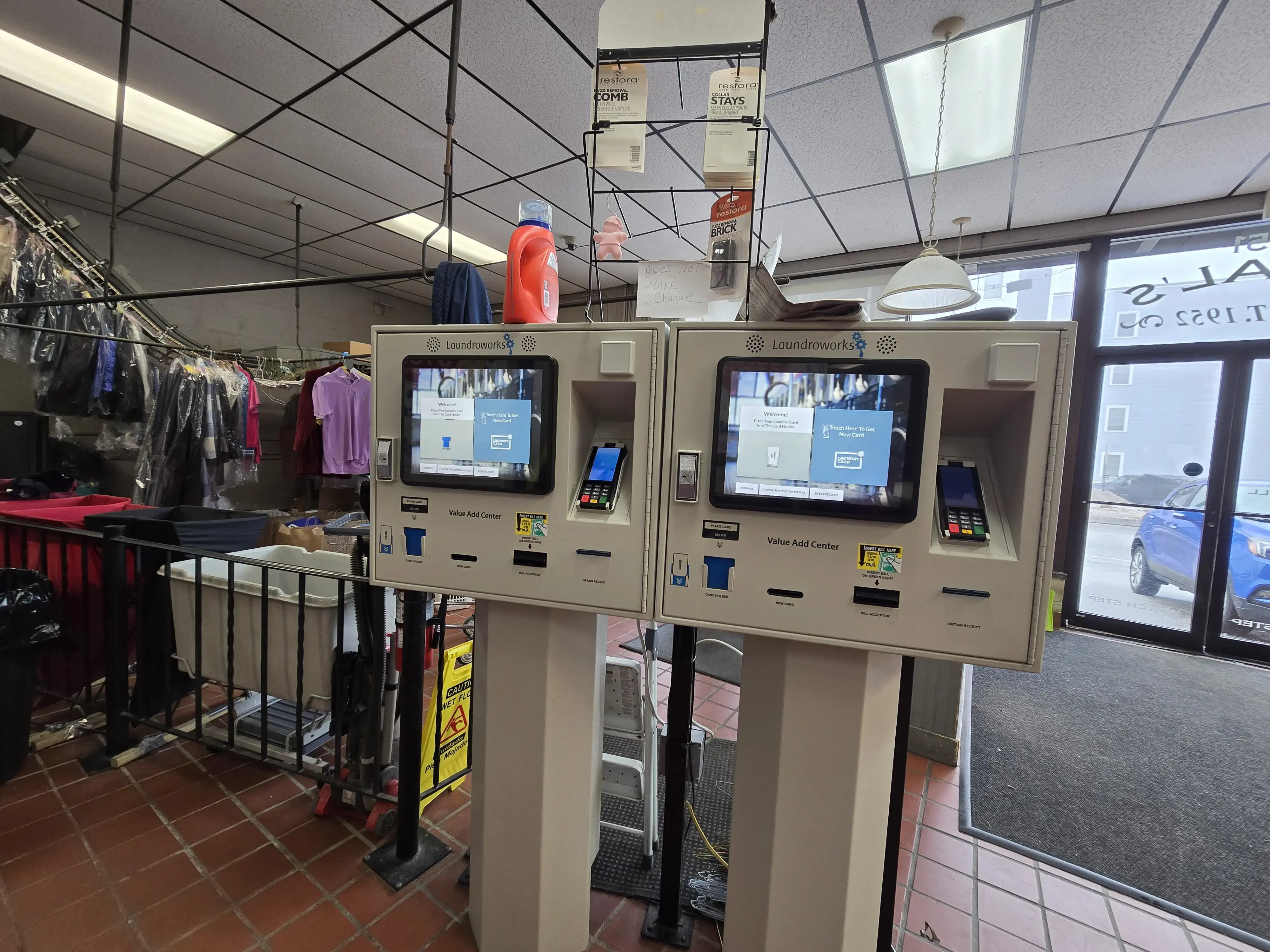 Beal's Cleaners & Laundromat thumbnail 11