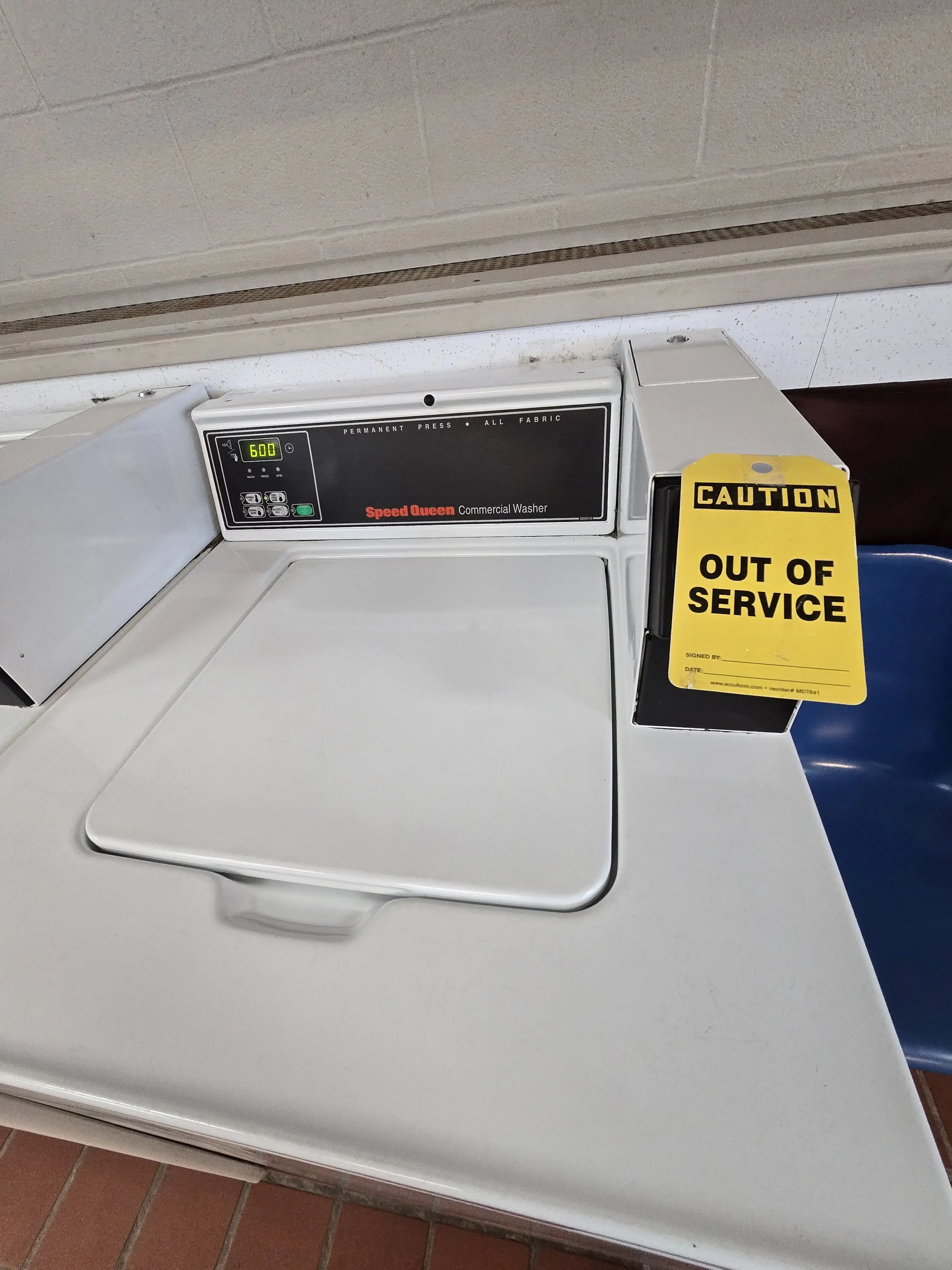 Beal's Cleaners & Laundromat thumbnail 3