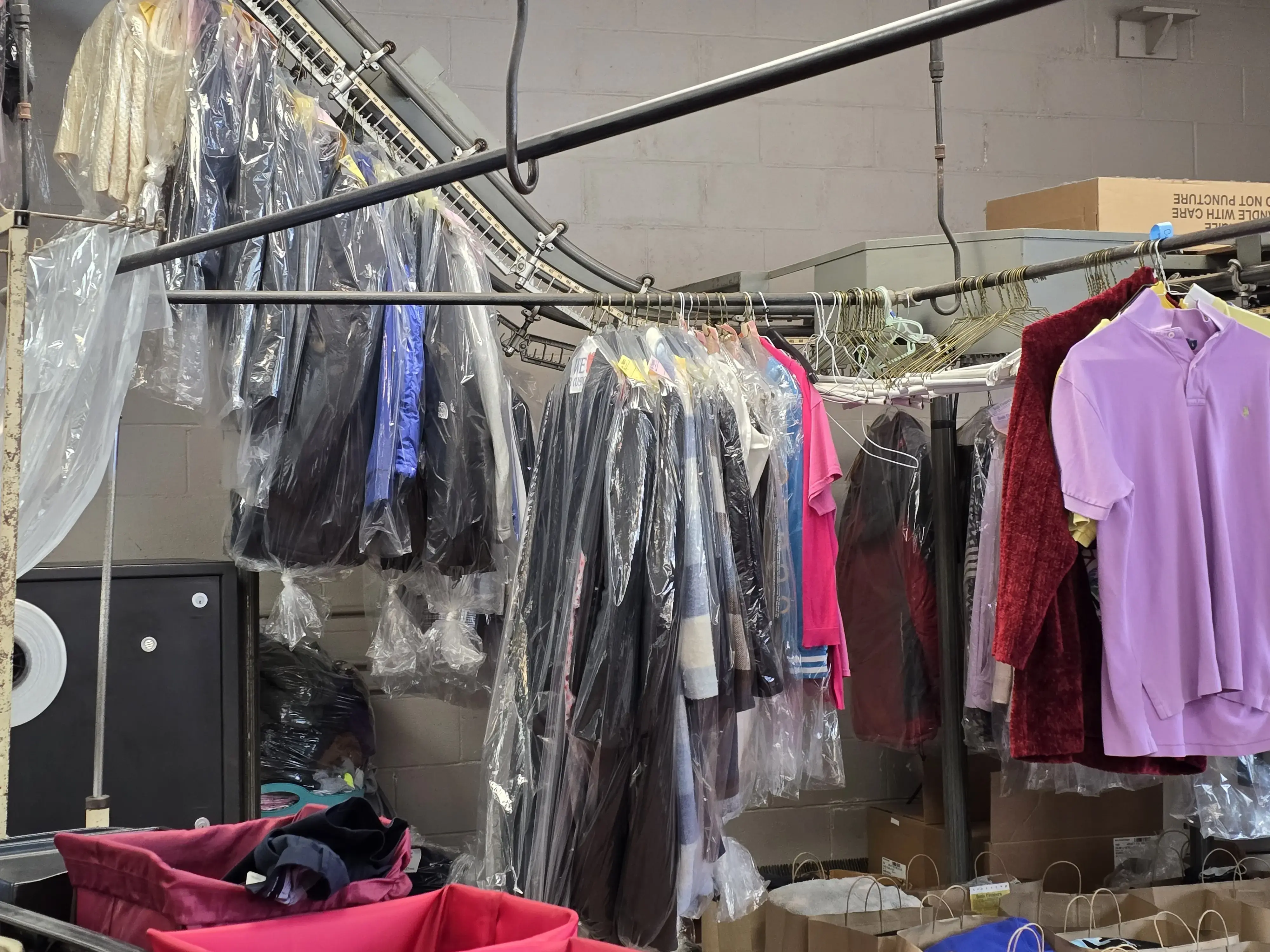 Beal's Cleaners & Laundromat - Image 16