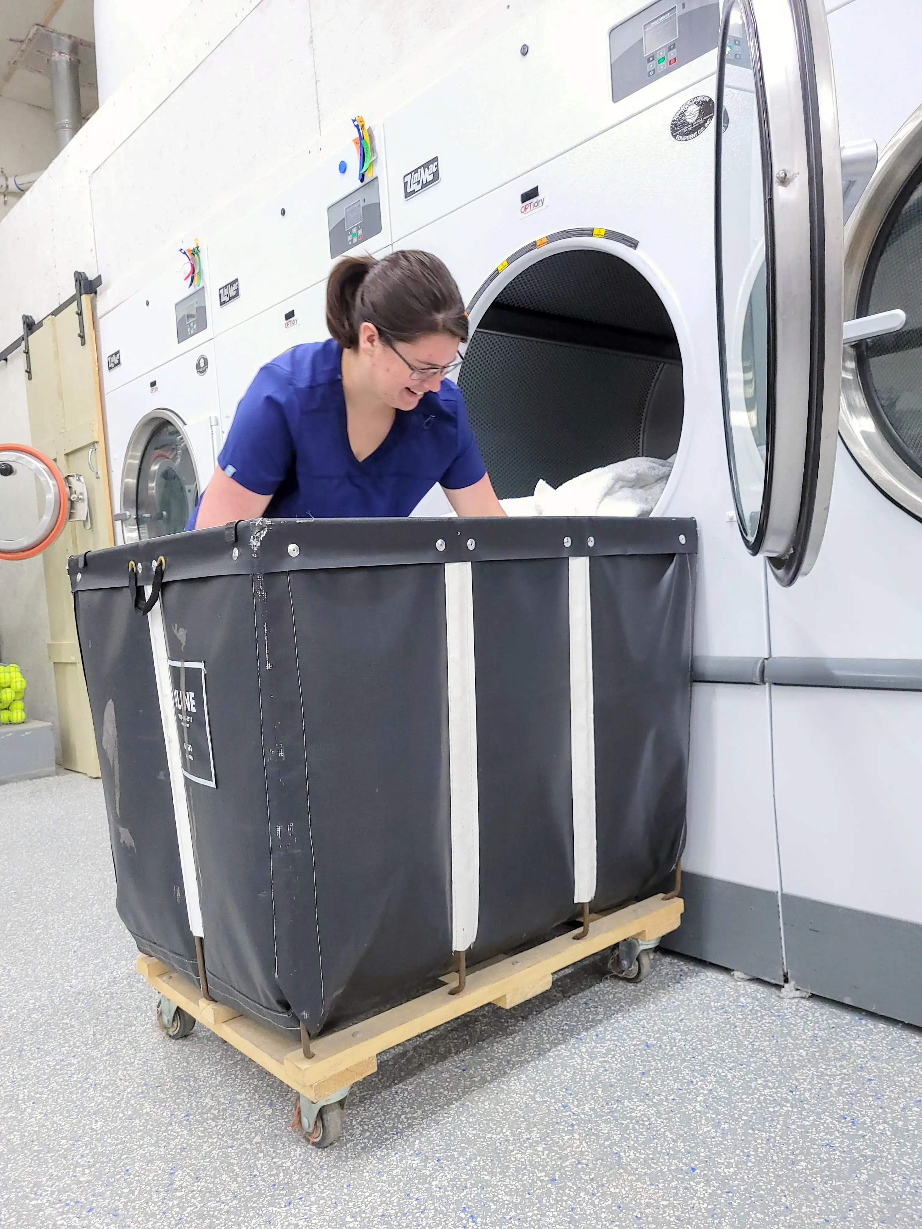 Bear Lake Laundry thumbnail 3