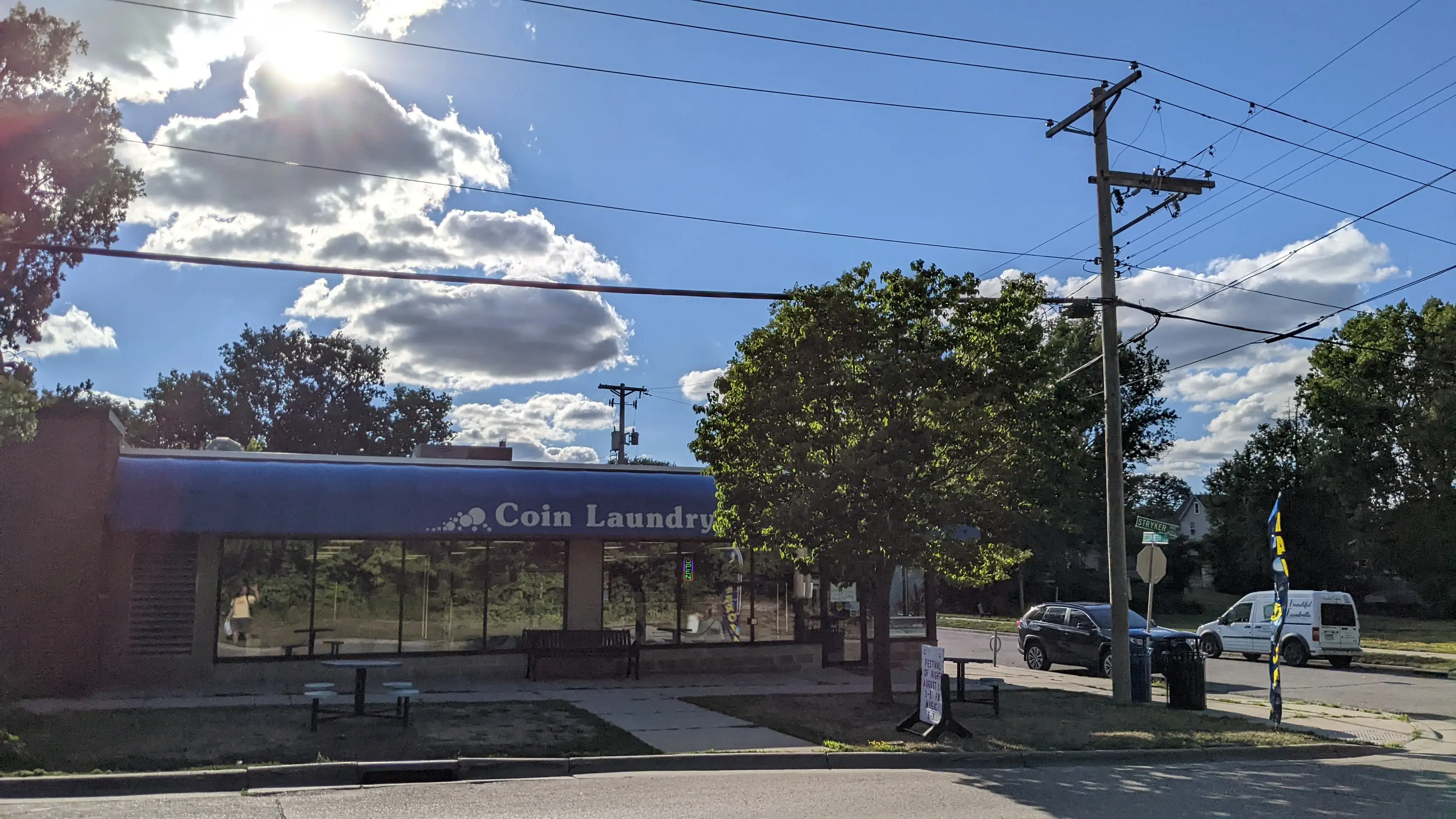 Beautiful Laundrette - Image 13