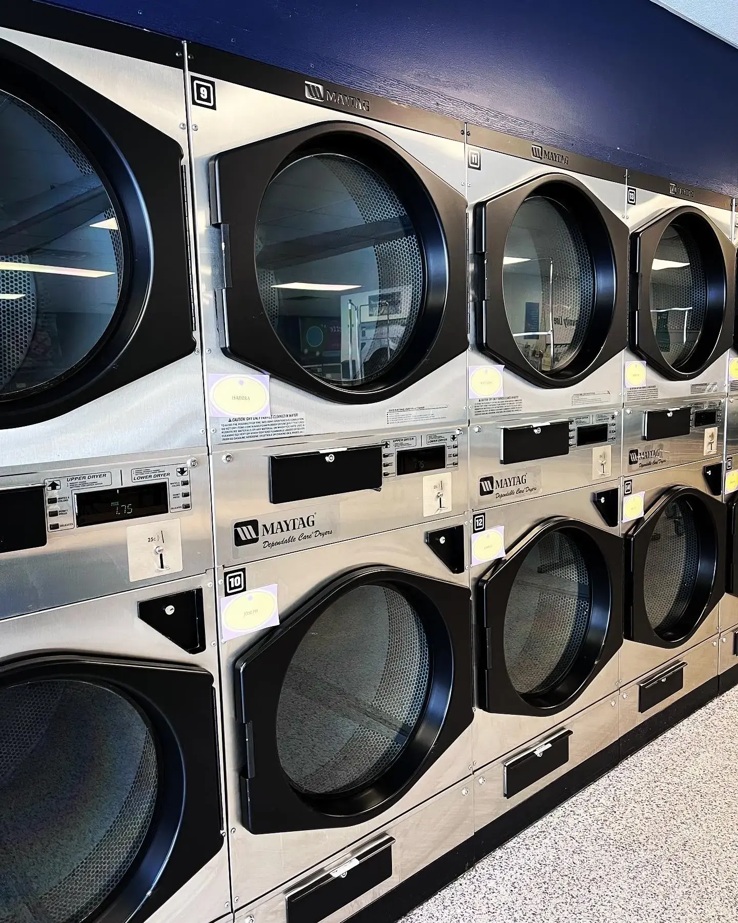 Beautiful Laundrette thumbnail 6